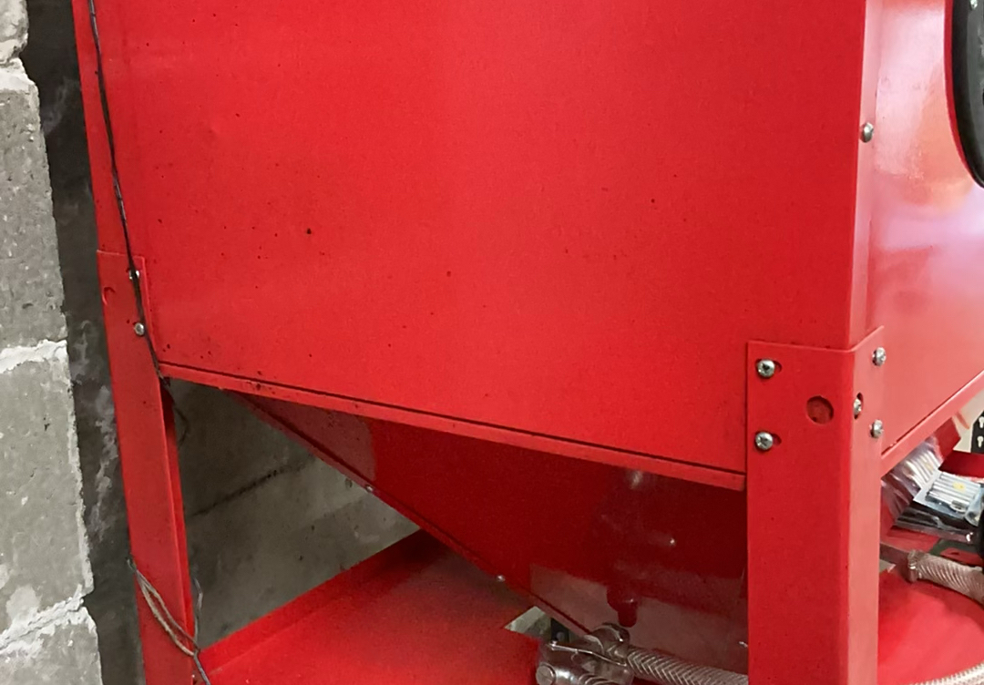 Central Pneumatic Floor Blast Cabinet - image 6 of 7