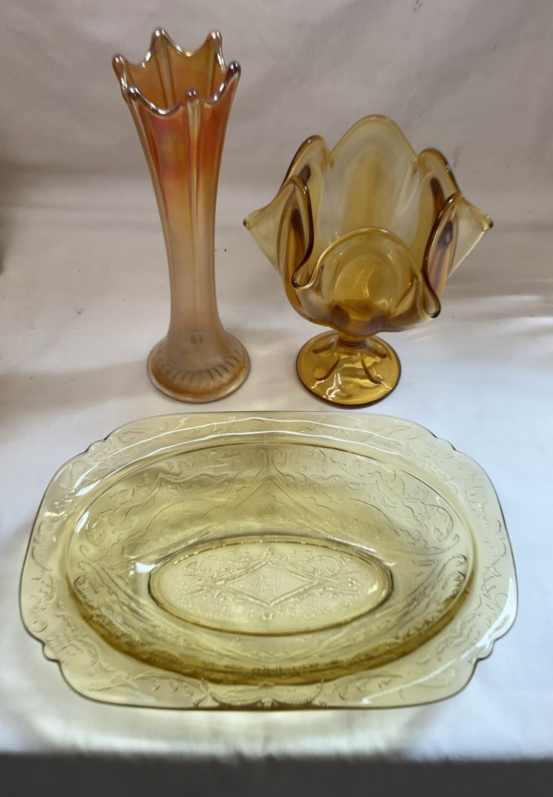 Assorted vintage amber and pink glassware: vases, jars, and plate - image 3 of 4