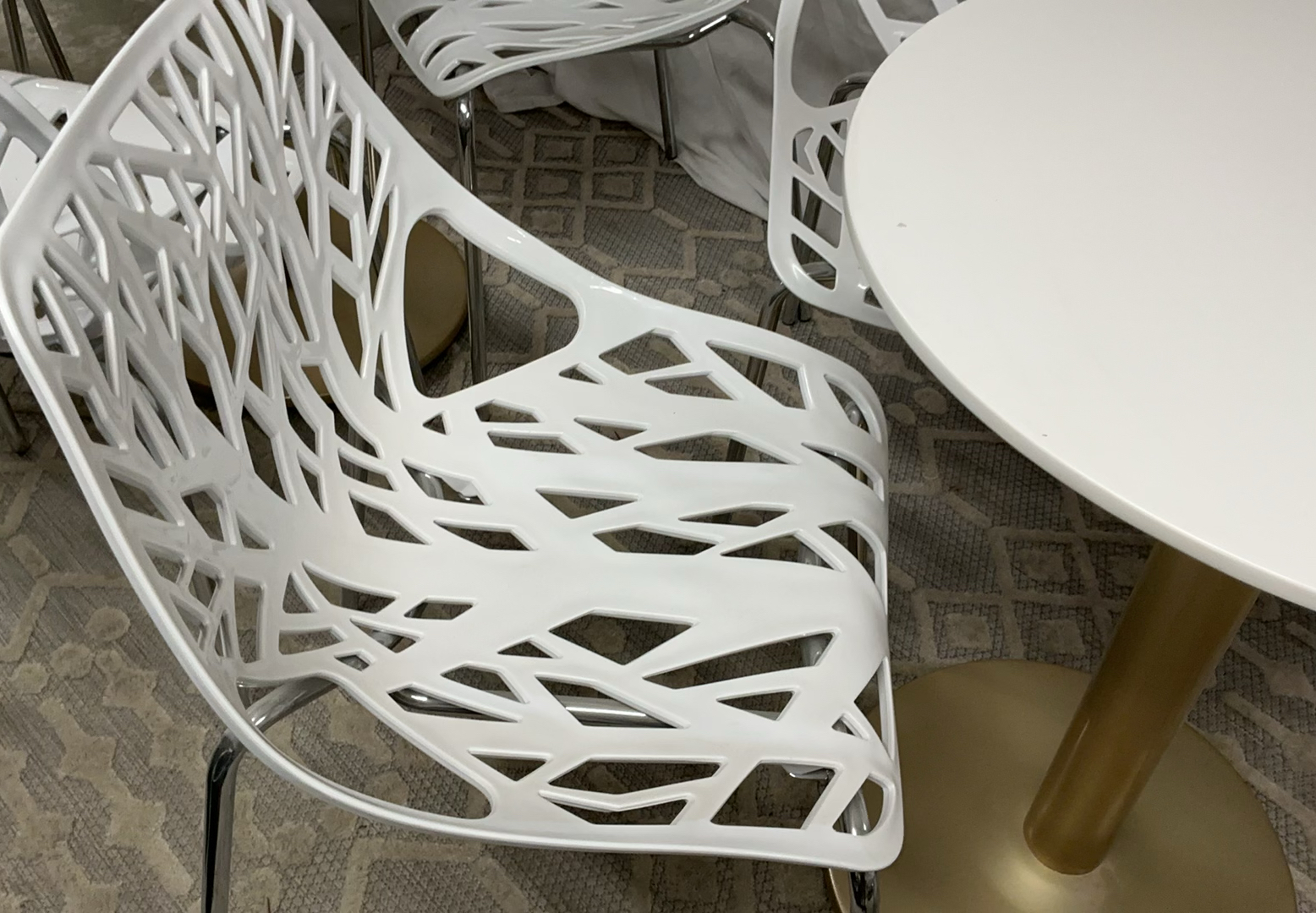 8 White Birds Nest Plastic Chairs, 2 Small Round Tables - image 4 of 5