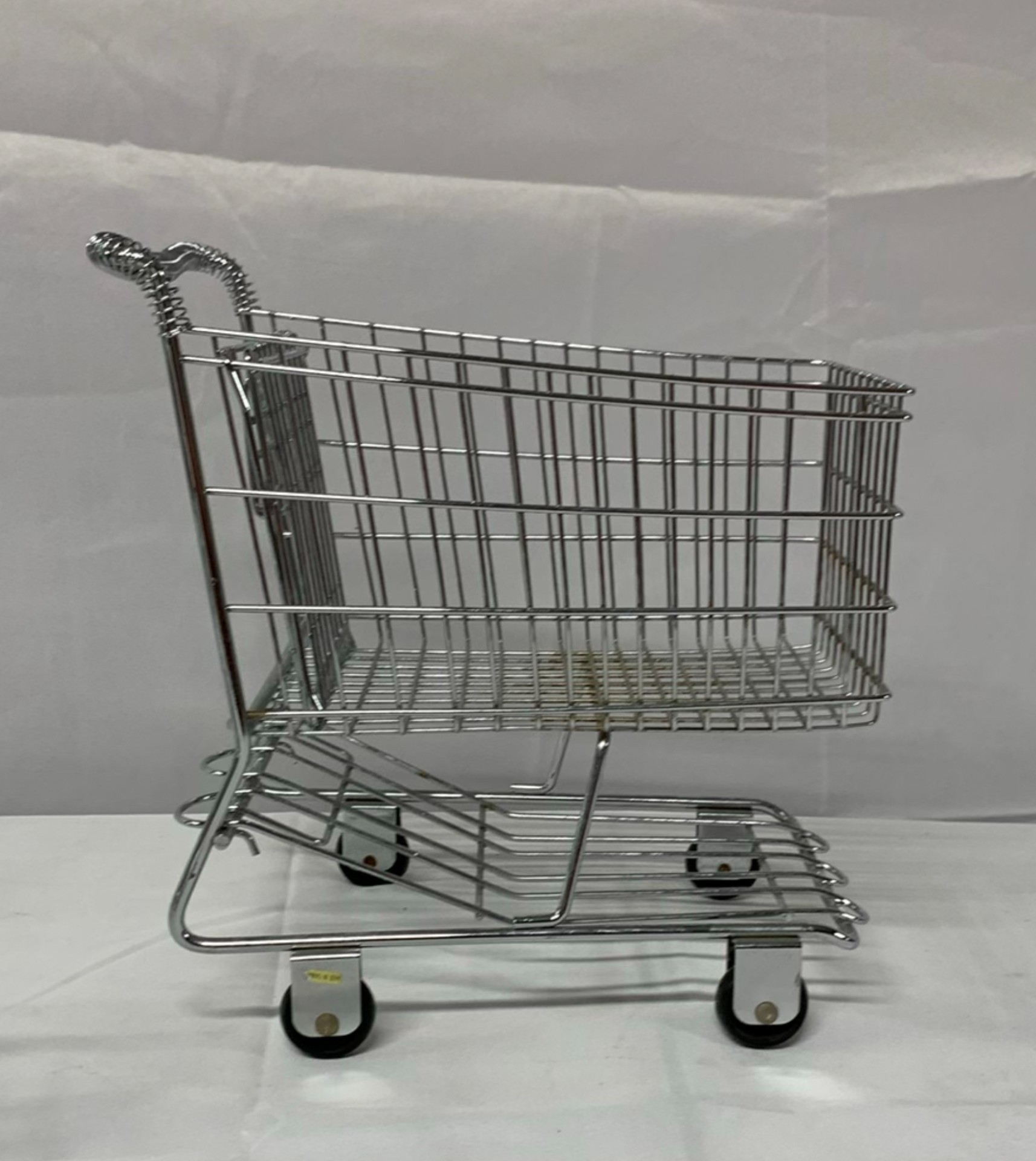 Steel Baskets/miniature grocery carts - image 3 of 6