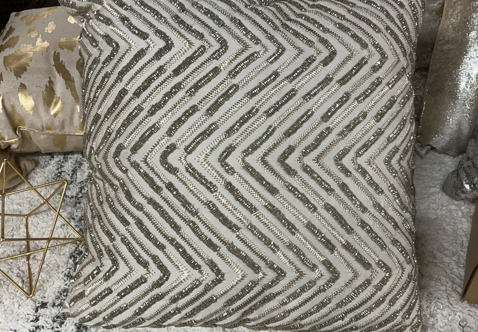Assorted silver and gold home decor items - image 2 of 10