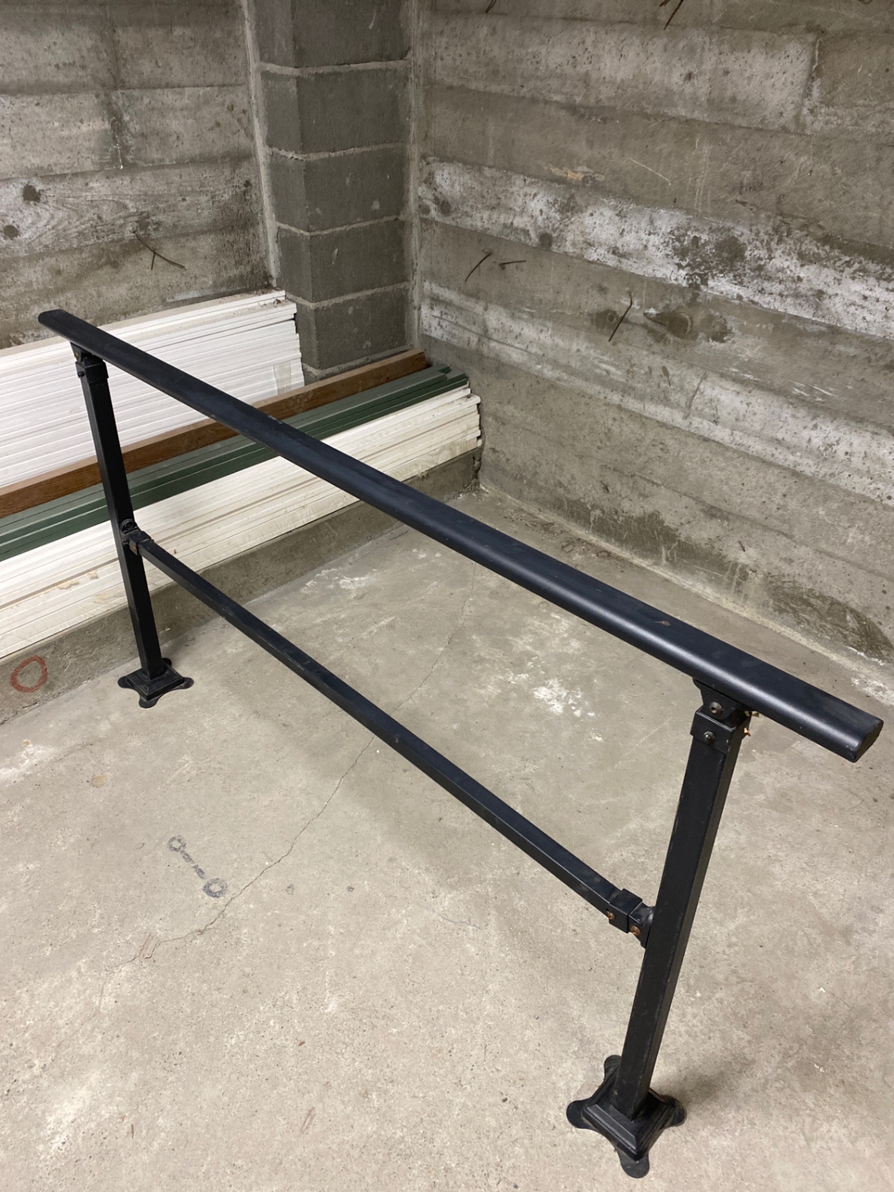 Outdoor Hand and Stair Railings - image 2 of 4