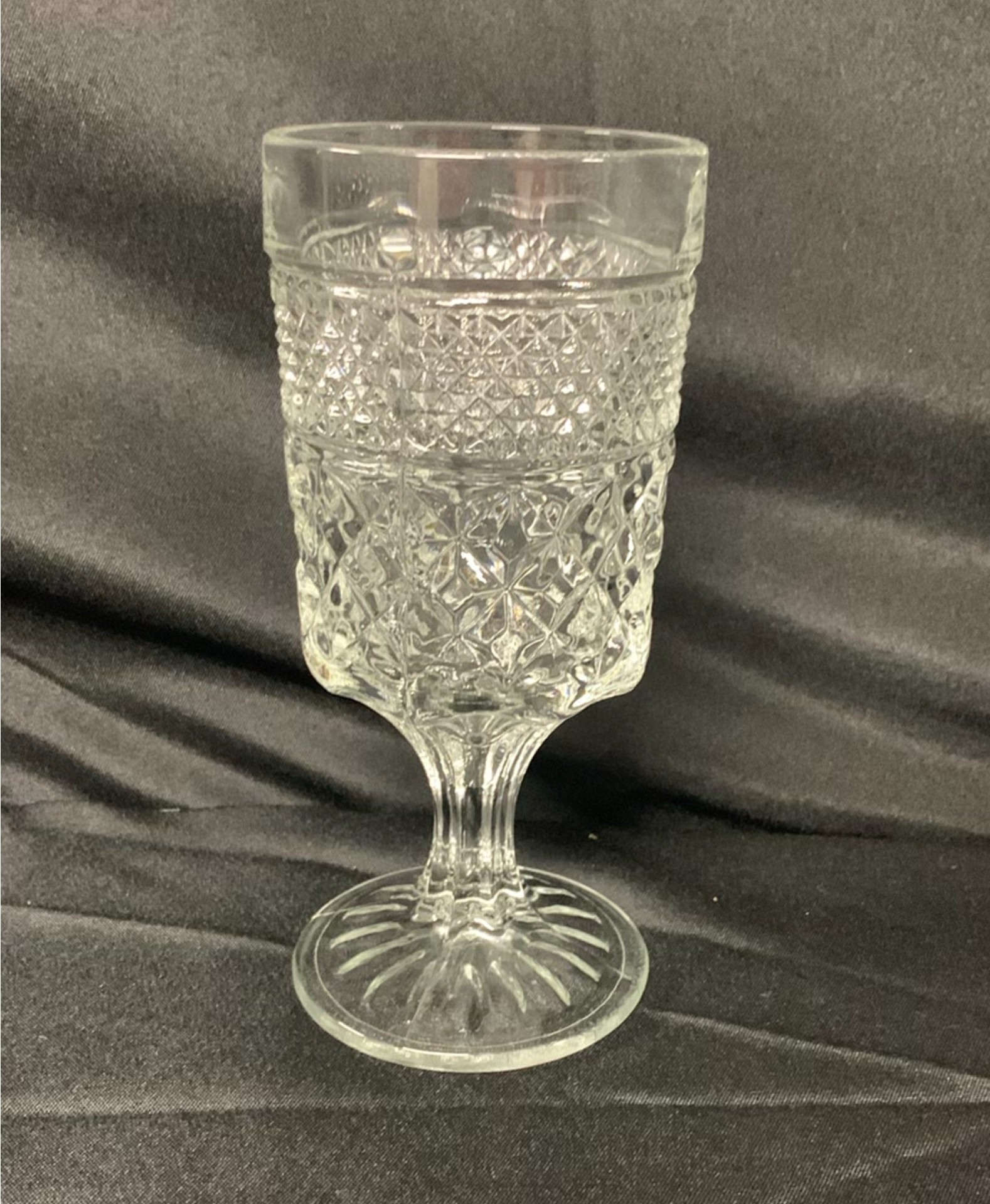 Clear Glass Goblets and Stemware - image 7 of 8