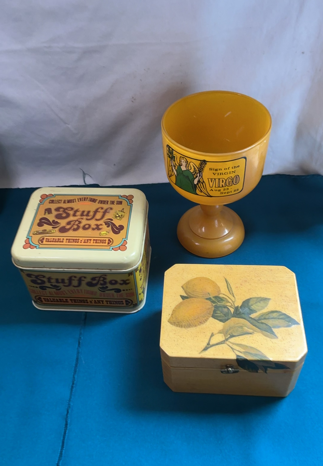 Assorted vintage decorative items and a children's map book - image 5 of 8