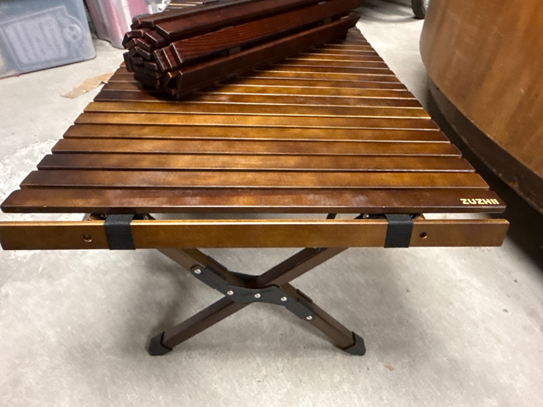 Collapsible wooden benches - image 1 of 6