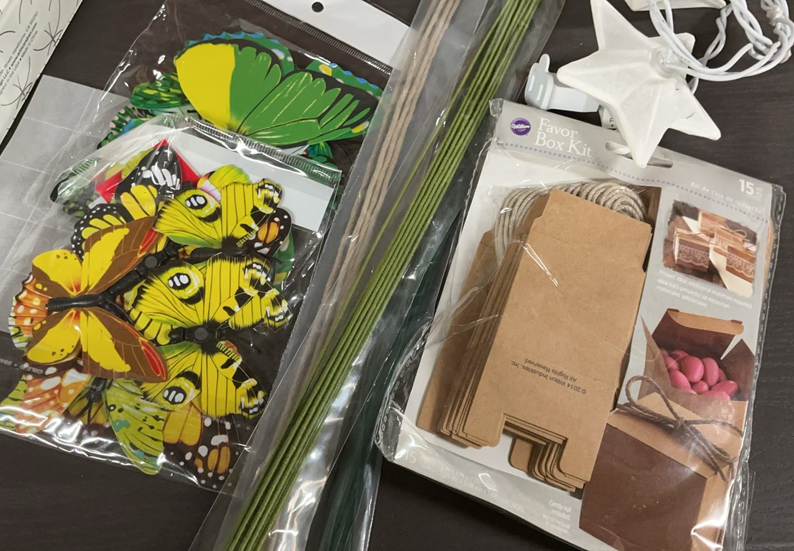 Gift Bags, Party Decor, And Supplies - image 10 of 14