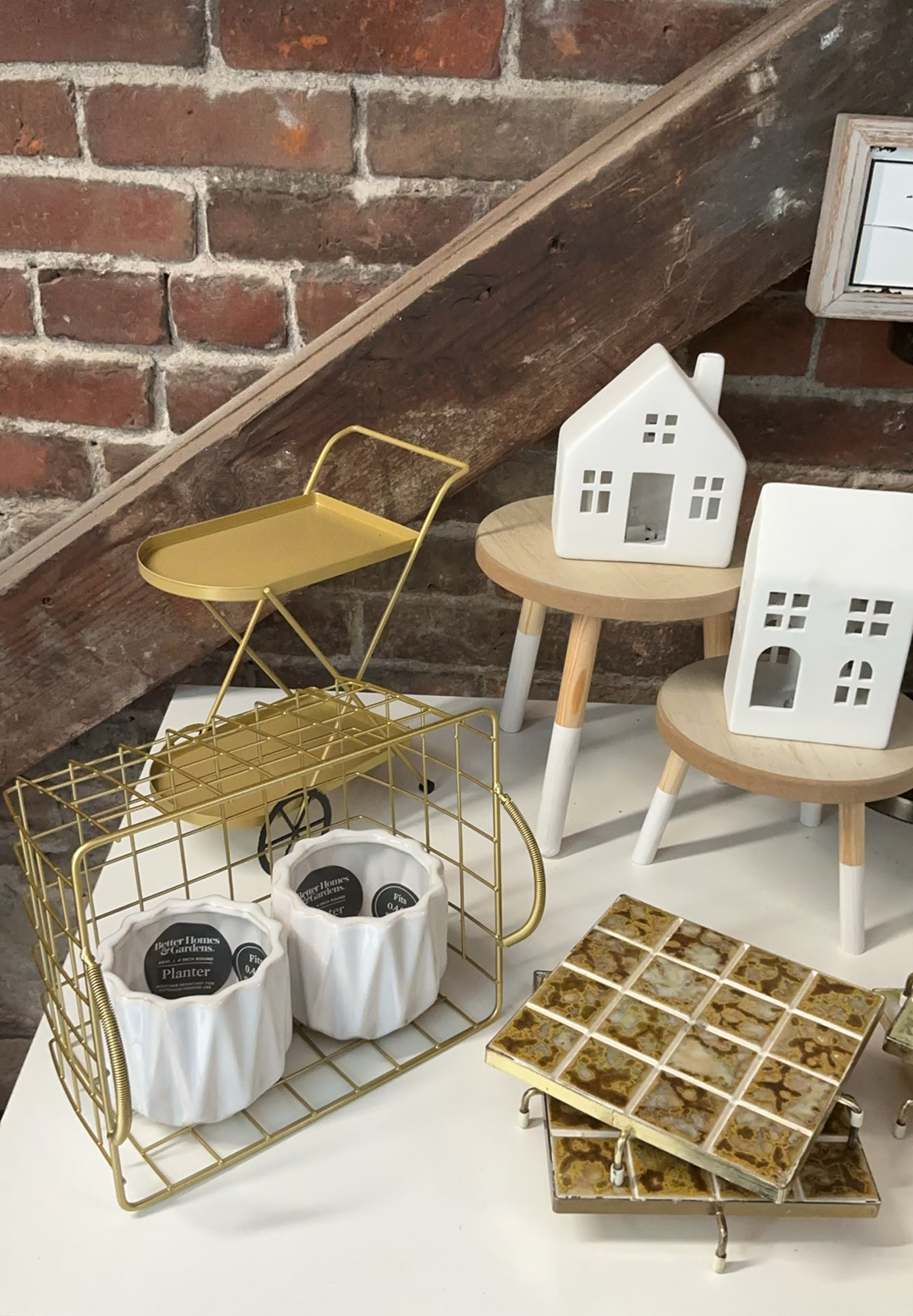 White Ceramic House Village and Decorative Tableware - image 3 of 5