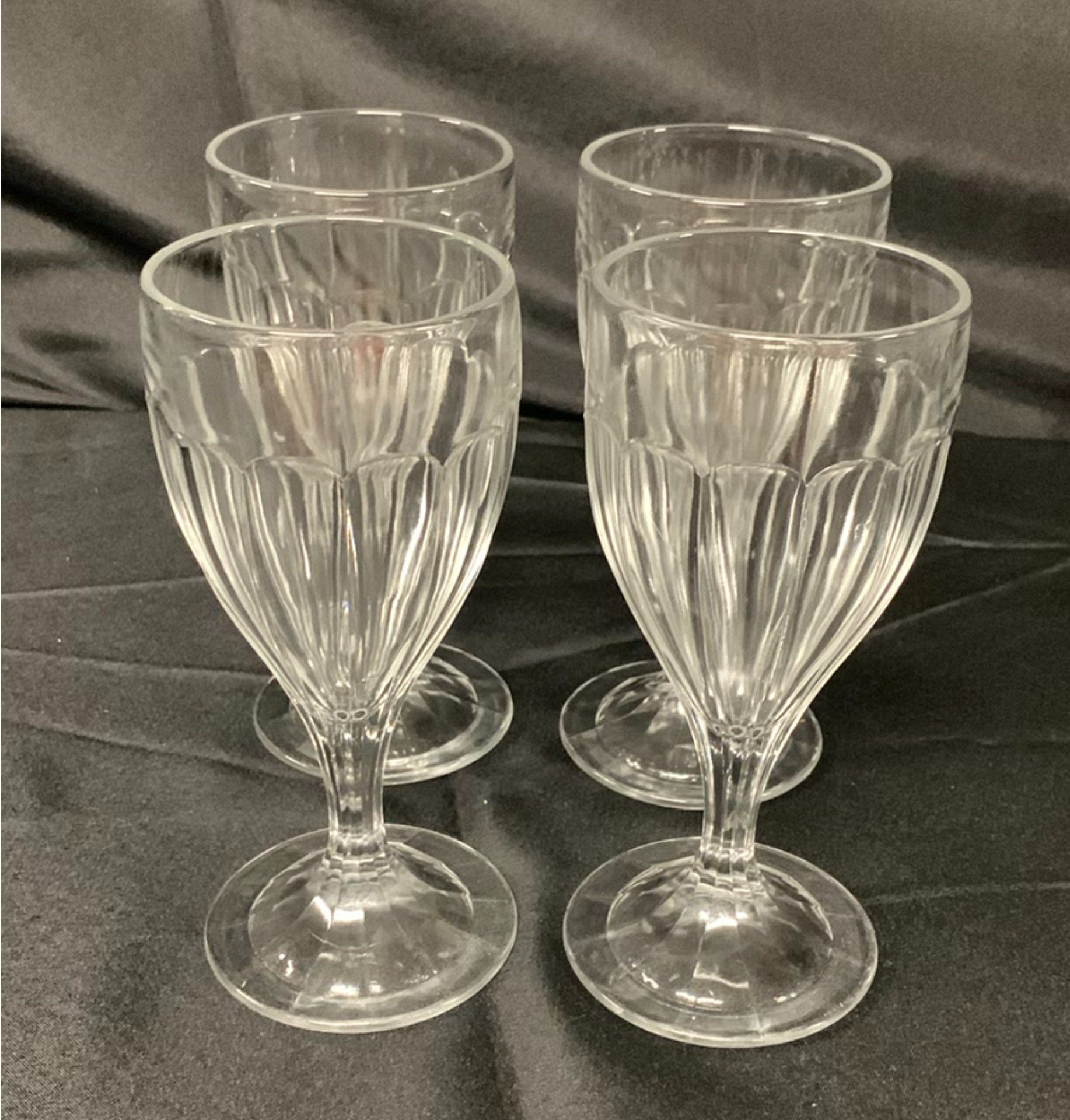 Clear Glass Goblets and Stemware - image 5 of 8