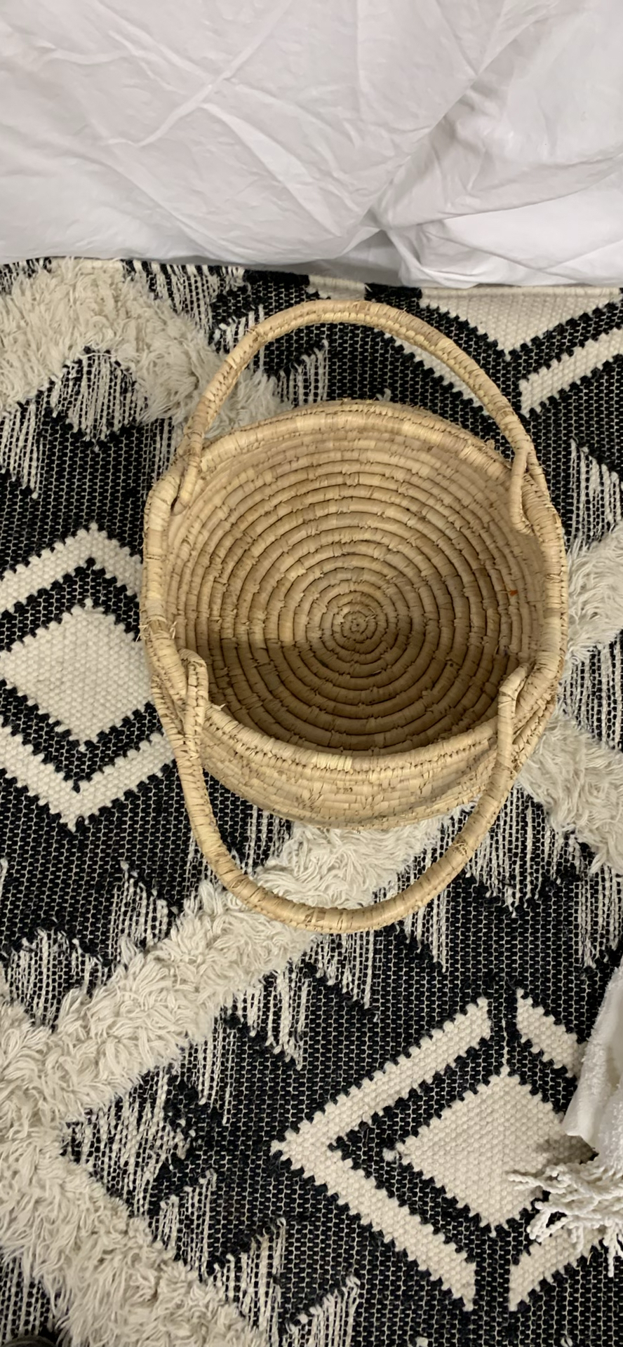 Kenyan Black & white Area Rug, Throw Blankets And Baskets - image 5 of 12
