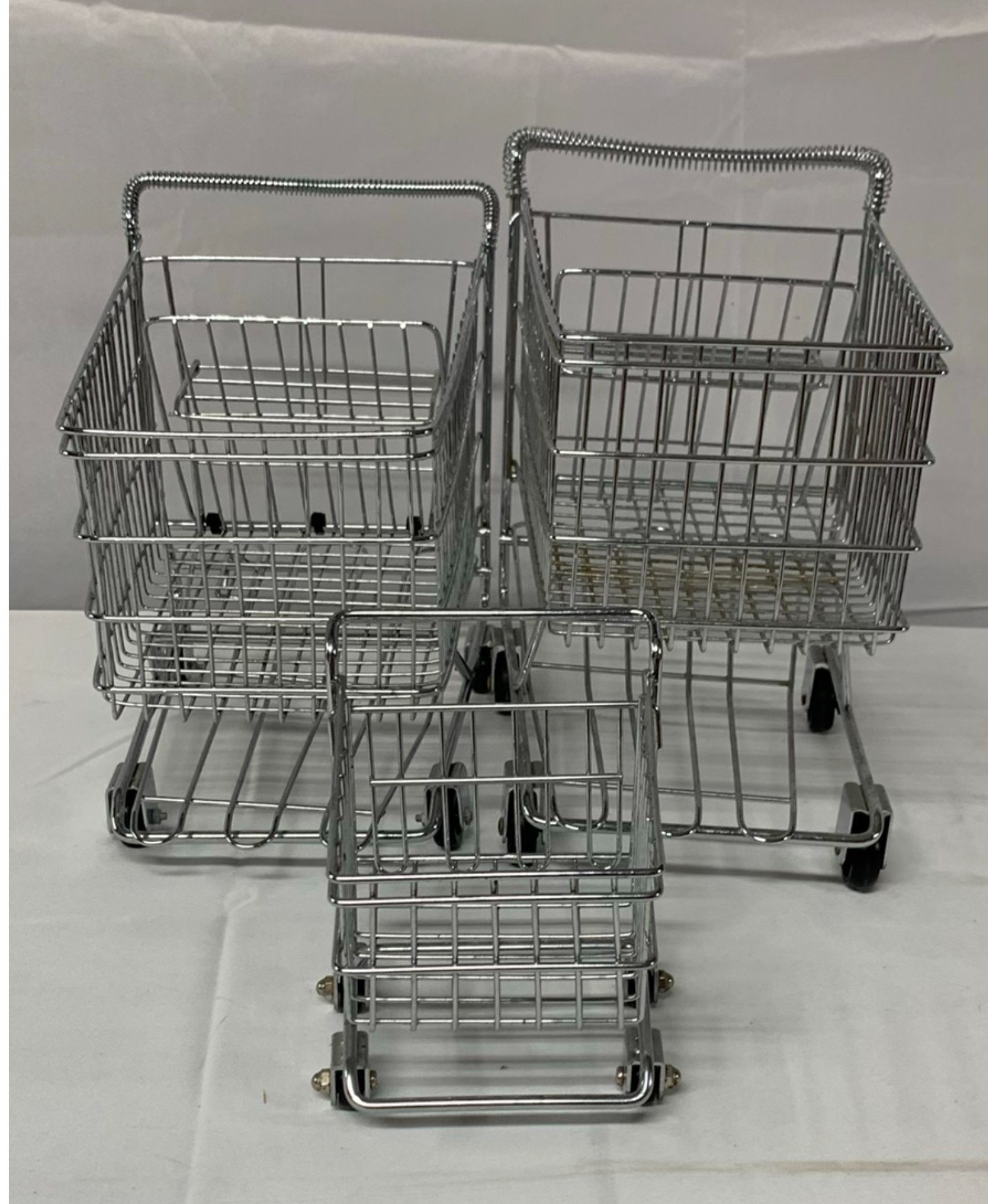 Steel Baskets/miniature grocery carts - image 2 of 6