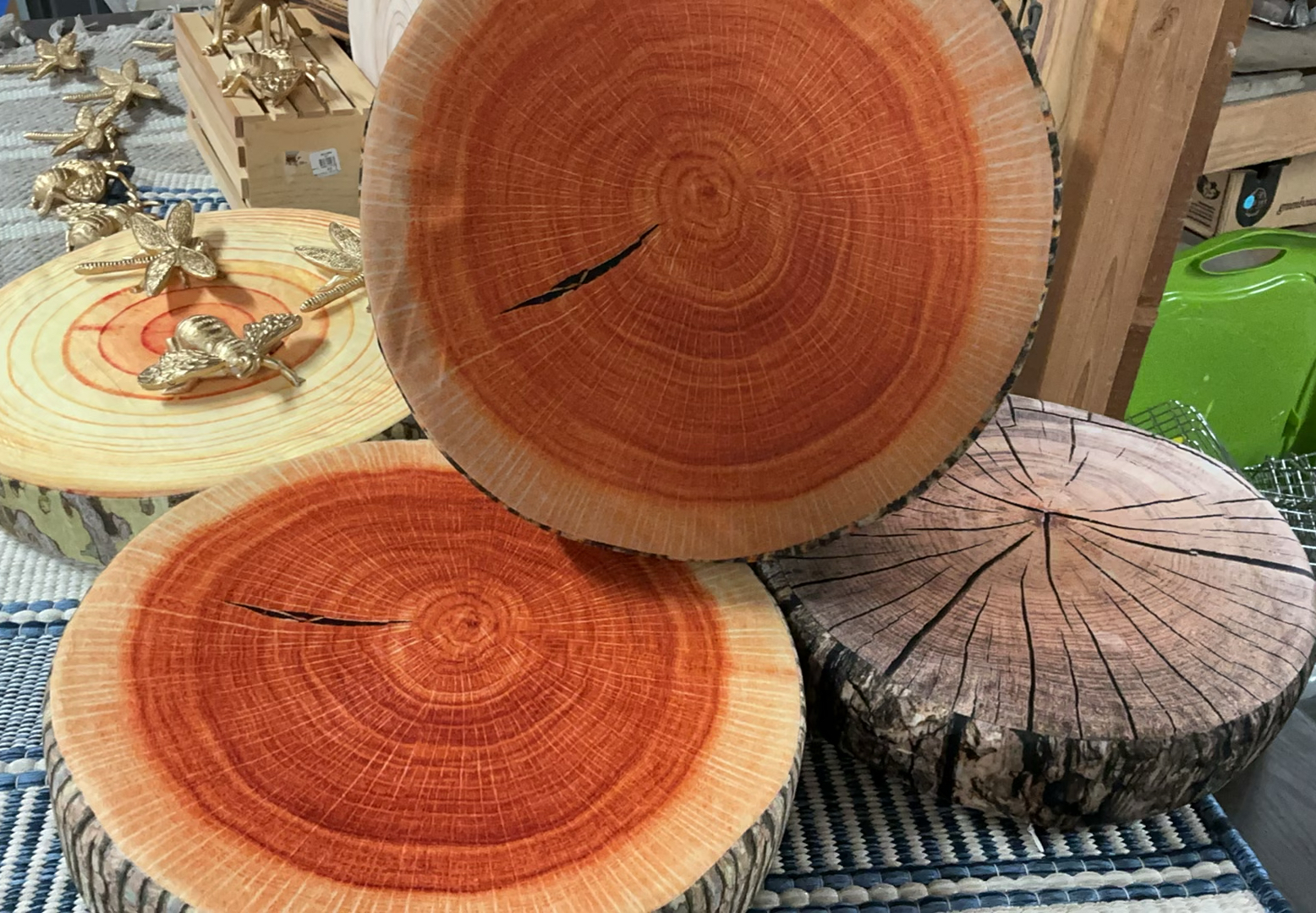6 Round cushions that look like center cut wood, Golden Bugs, Small Rugs - image 3 of 10
