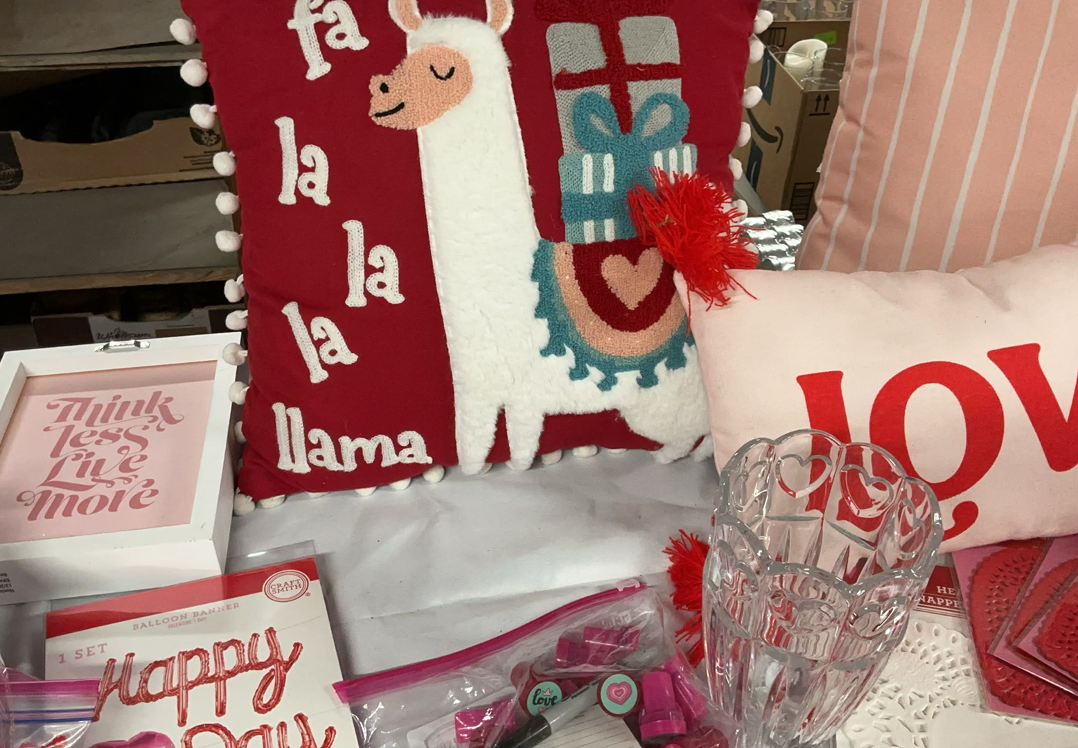 Valentine's Day Home Decor and Party Supplies - image 3 of 7