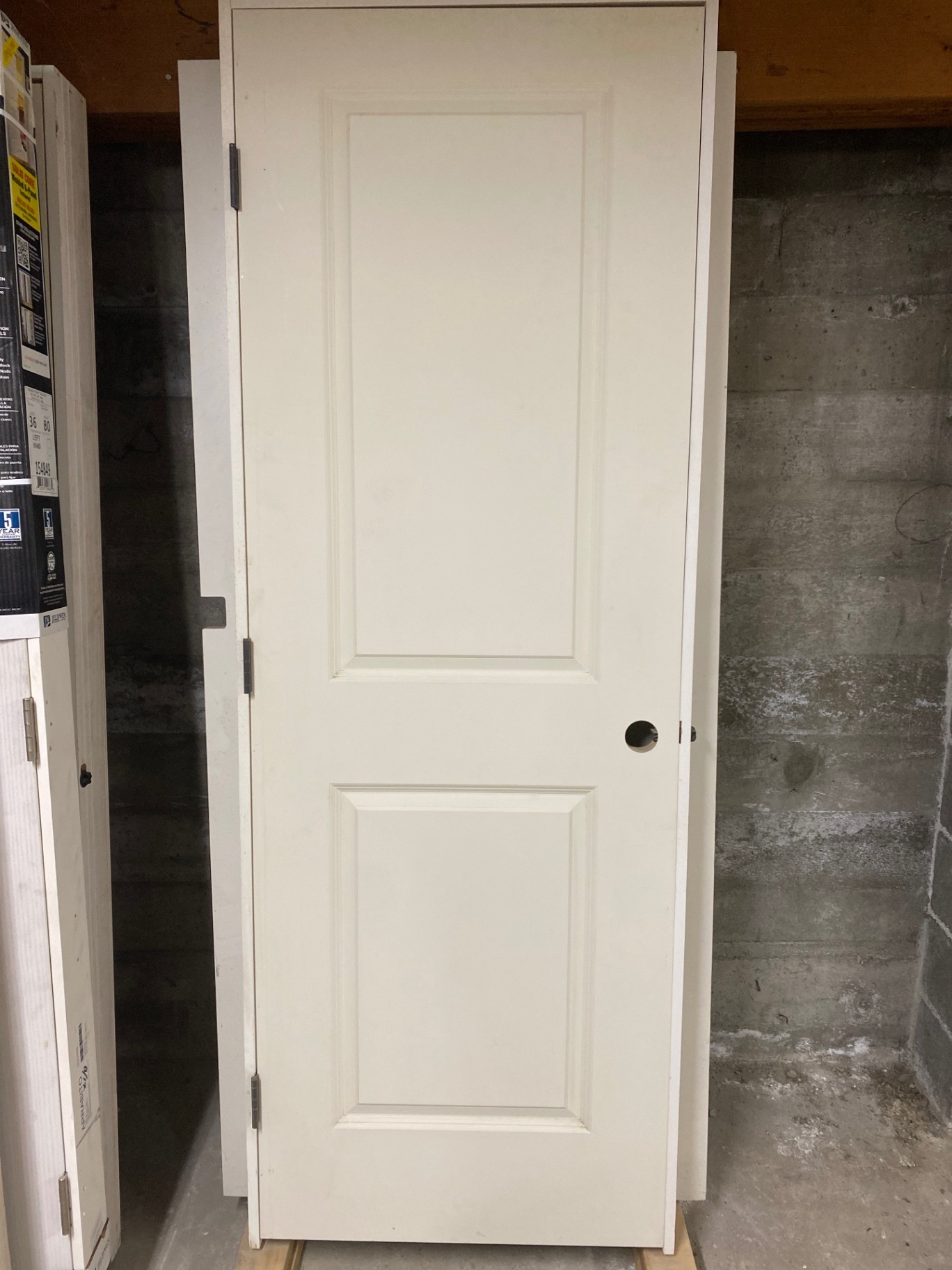 4 White Doors, 3 pre-hung with own frames. - image 5 of 7