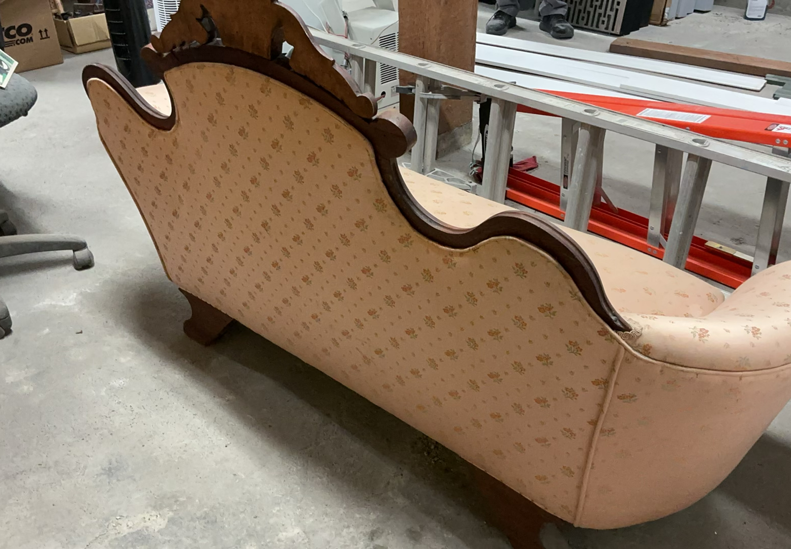 Victorian Settee - image 6 of 8