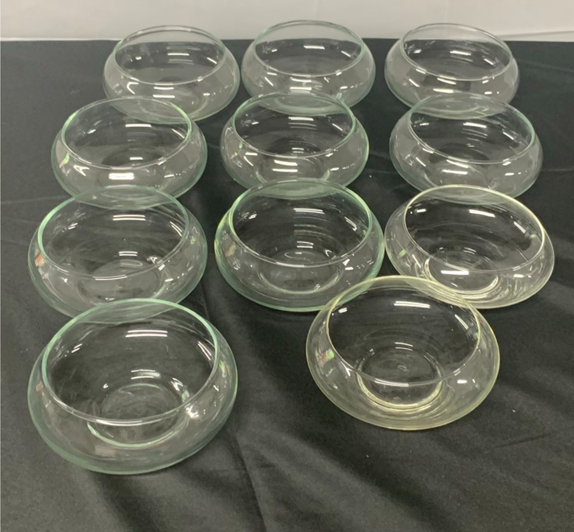 Round Floating Candle Holders And Candles - image 3 of 5