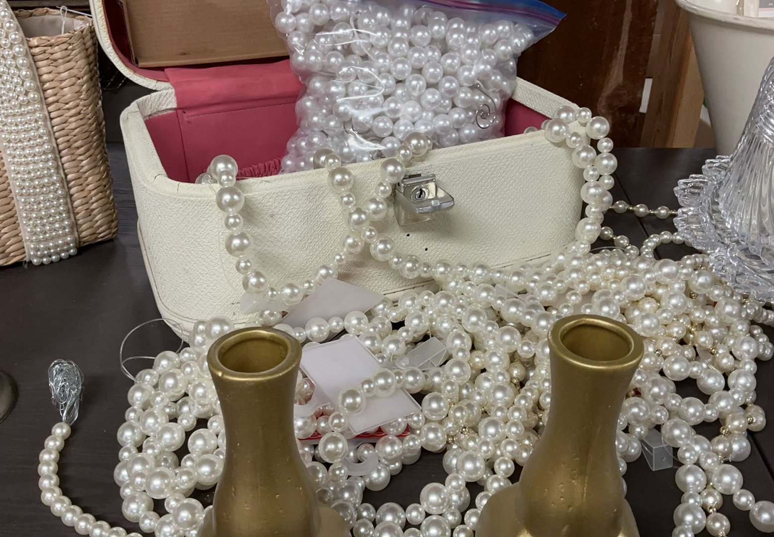 Party Decorations, Pearl Garlands, Serving Dishes - image 2 of 10