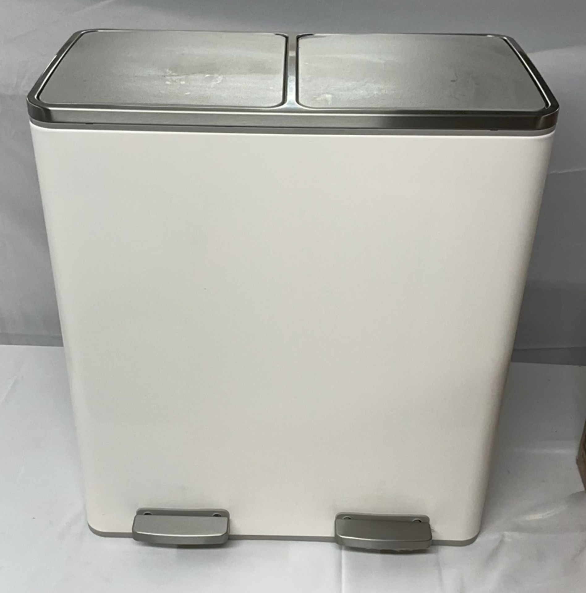80 Quart Patio Cooler New In Box And Dual Trash can - image 5 of 7