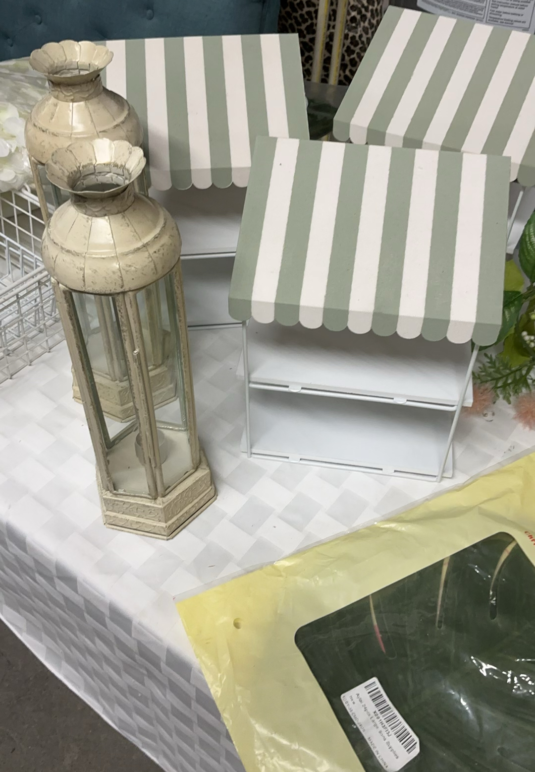 Spring Displays And Baskets - image 4 of 6