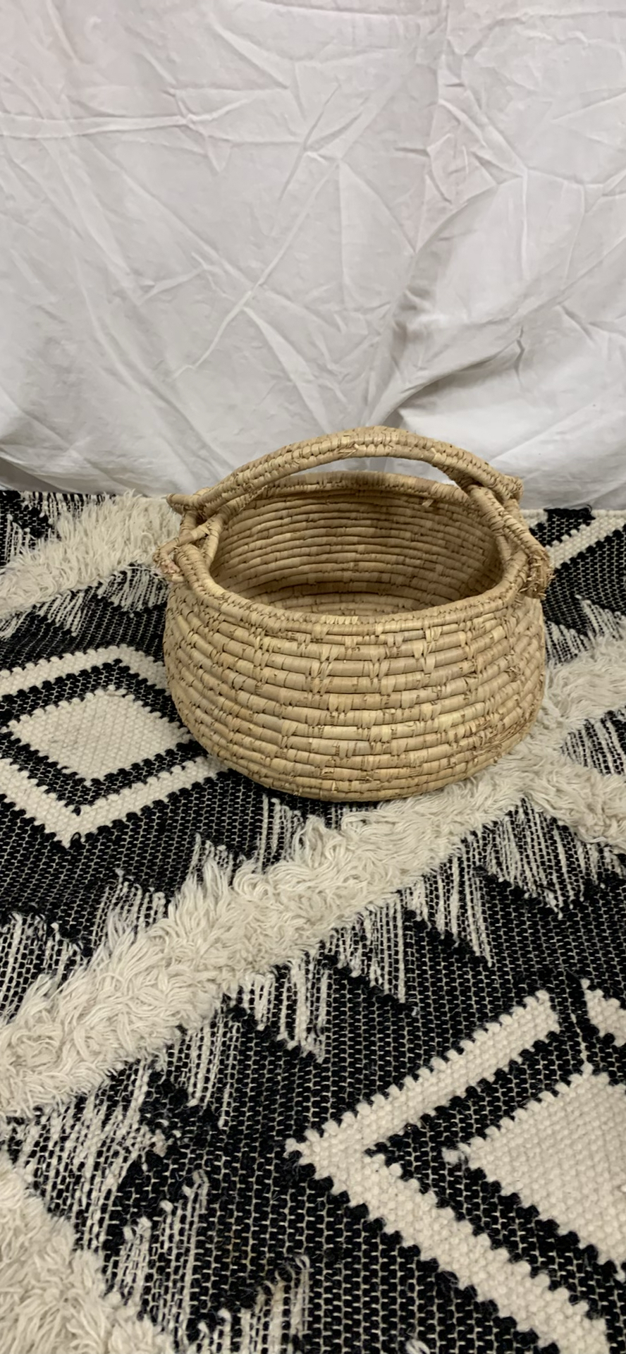 Kenyan Black & white Area Rug, Throw Blankets And Baskets - image 4 of 12