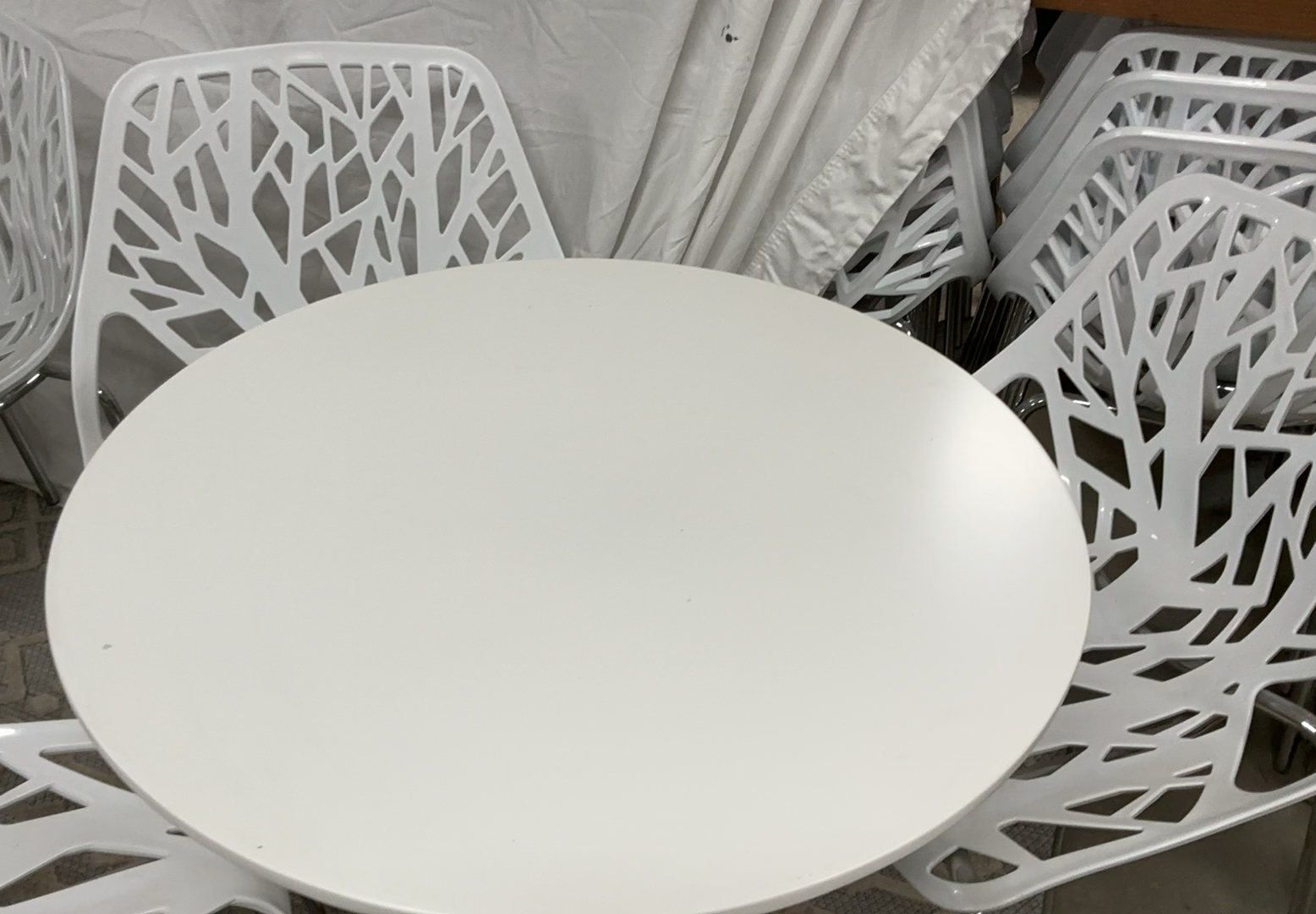 8 White Birds Nest Plastic Chairs, 2 Small Round Tables - image 3 of 5