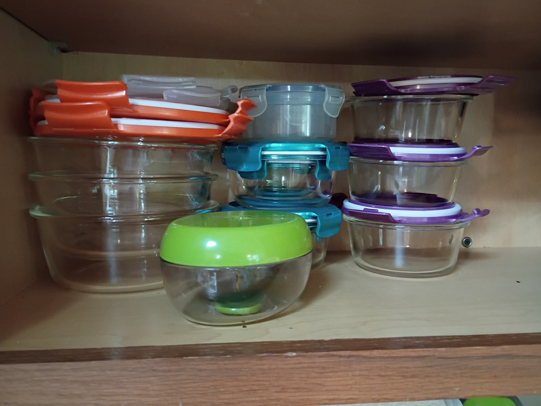 Assorted Glass and Plastic Food Storage Containers - image 3 of 5