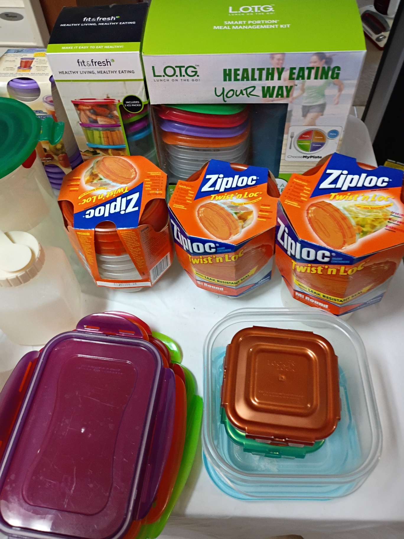Assorted Plastic Food Storage Containers and Kitchen Canisters - image 2 of 9