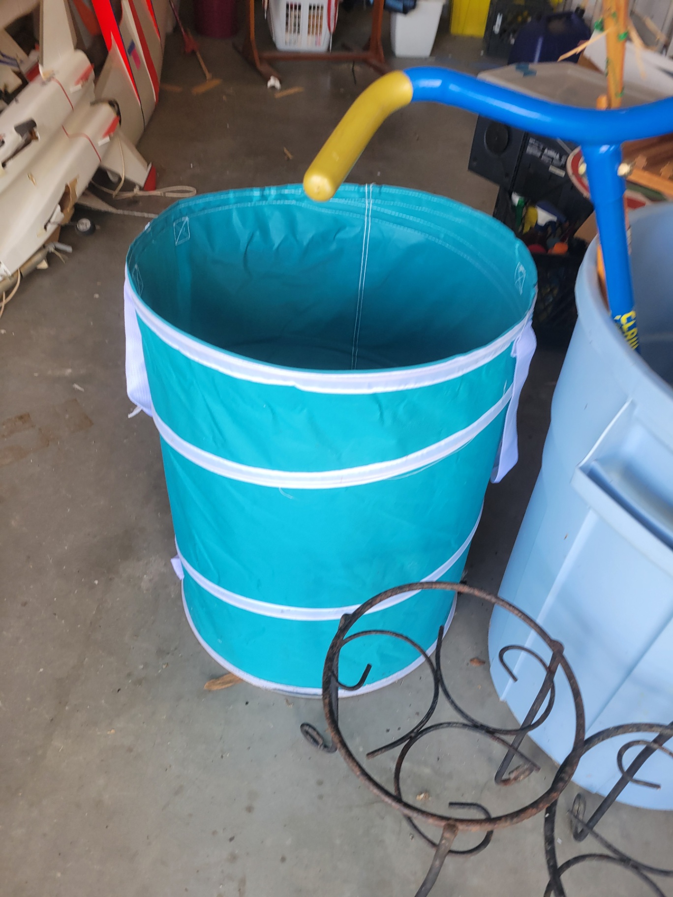 Assorted Household and Garden Items - image 5 of 8