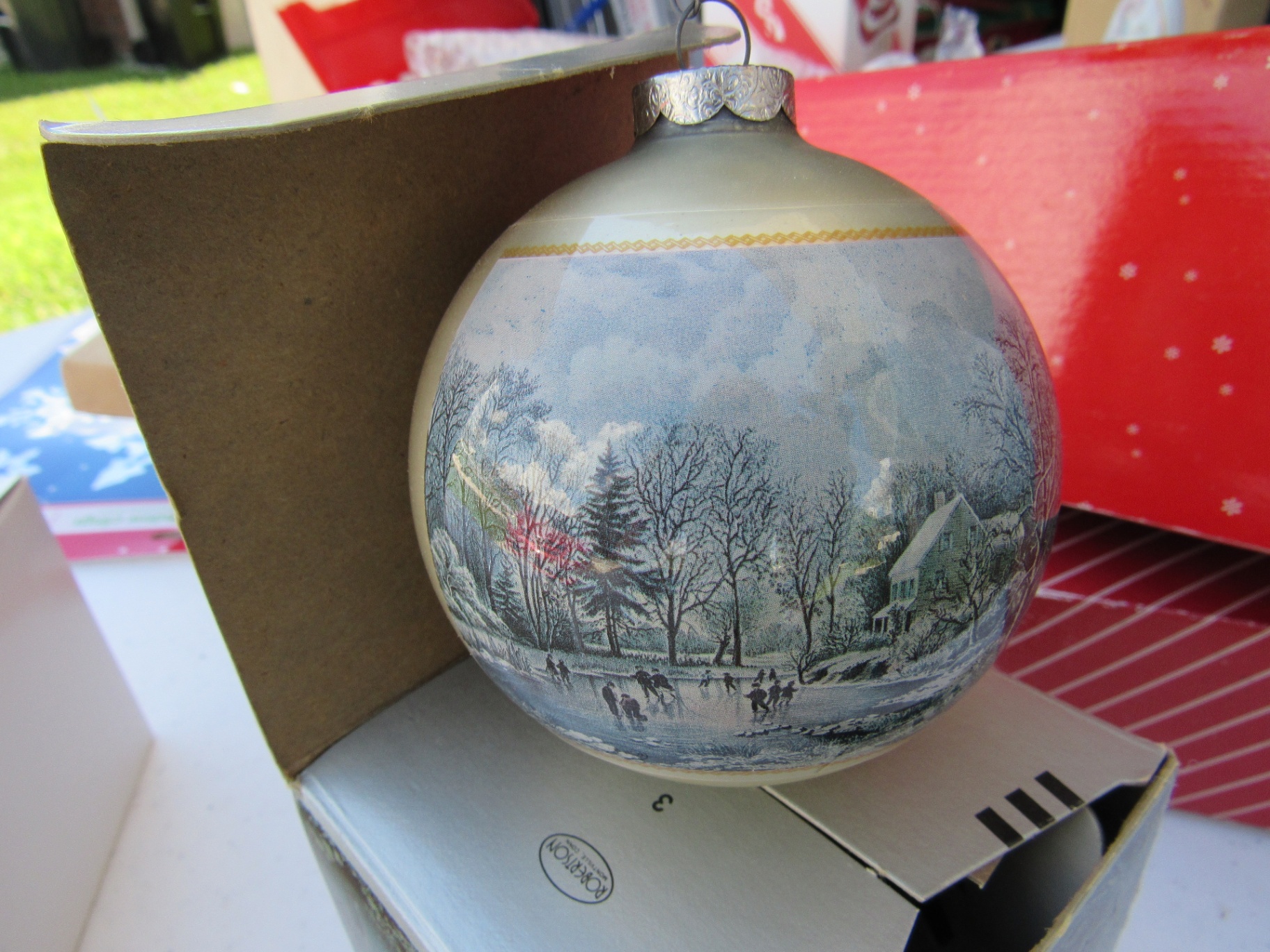 Assorted Holiday Ornaments and Decorative Figurines - image 15 of 19