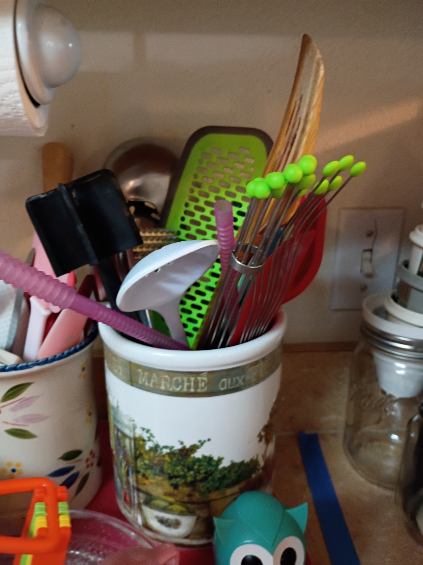 Assorted Kitchen Utensils and Gadgets - image 9 of 9