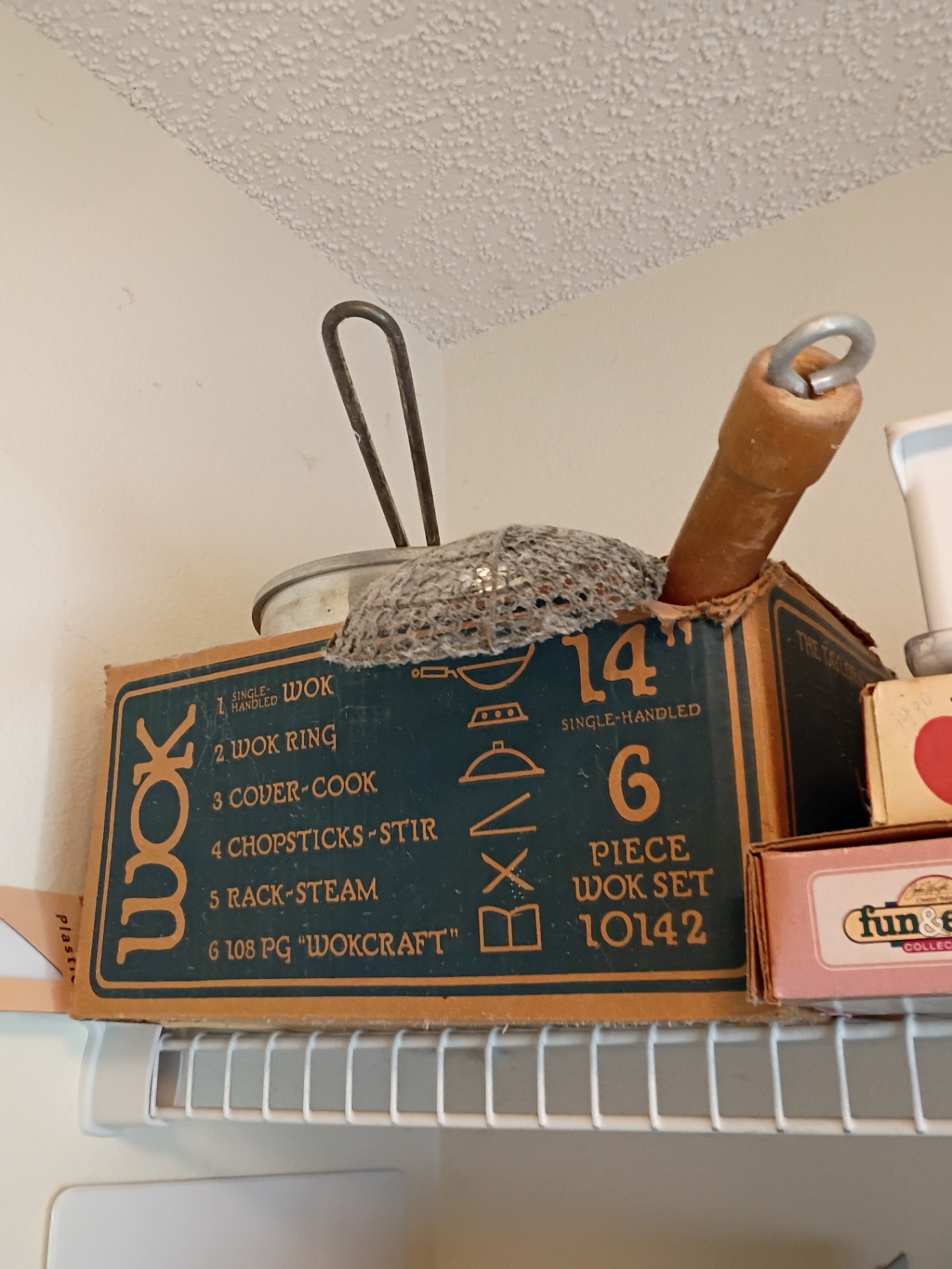 Assorted Cast Iron Cookware and Kitchenware - image 7 of 8