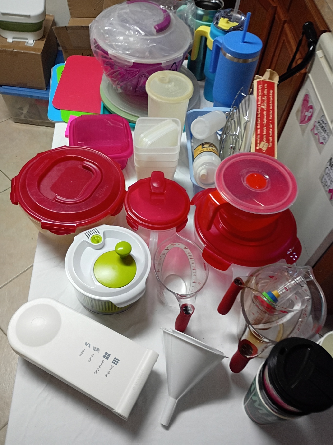 Assorted Plastic Kitchen Storage and Housewares - image 6 of 9
