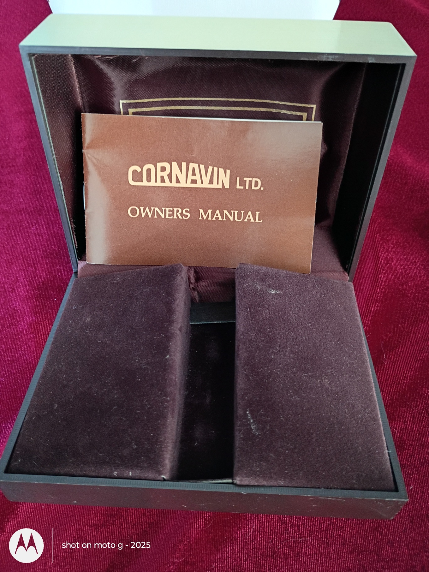 Cornavin Wristwatch with Presentation Box and Manual - image 8 of 10