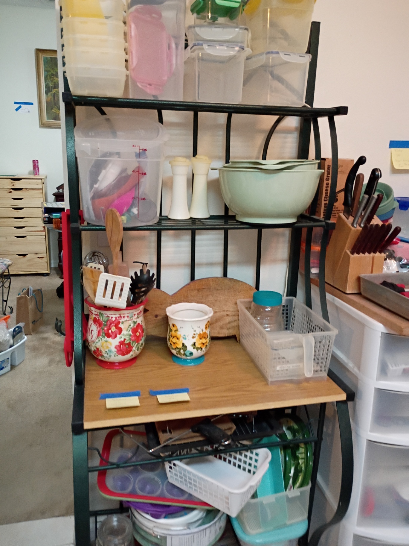 Assorted Plastic Food Storage Containers and Kitchenware - image 1 of 6