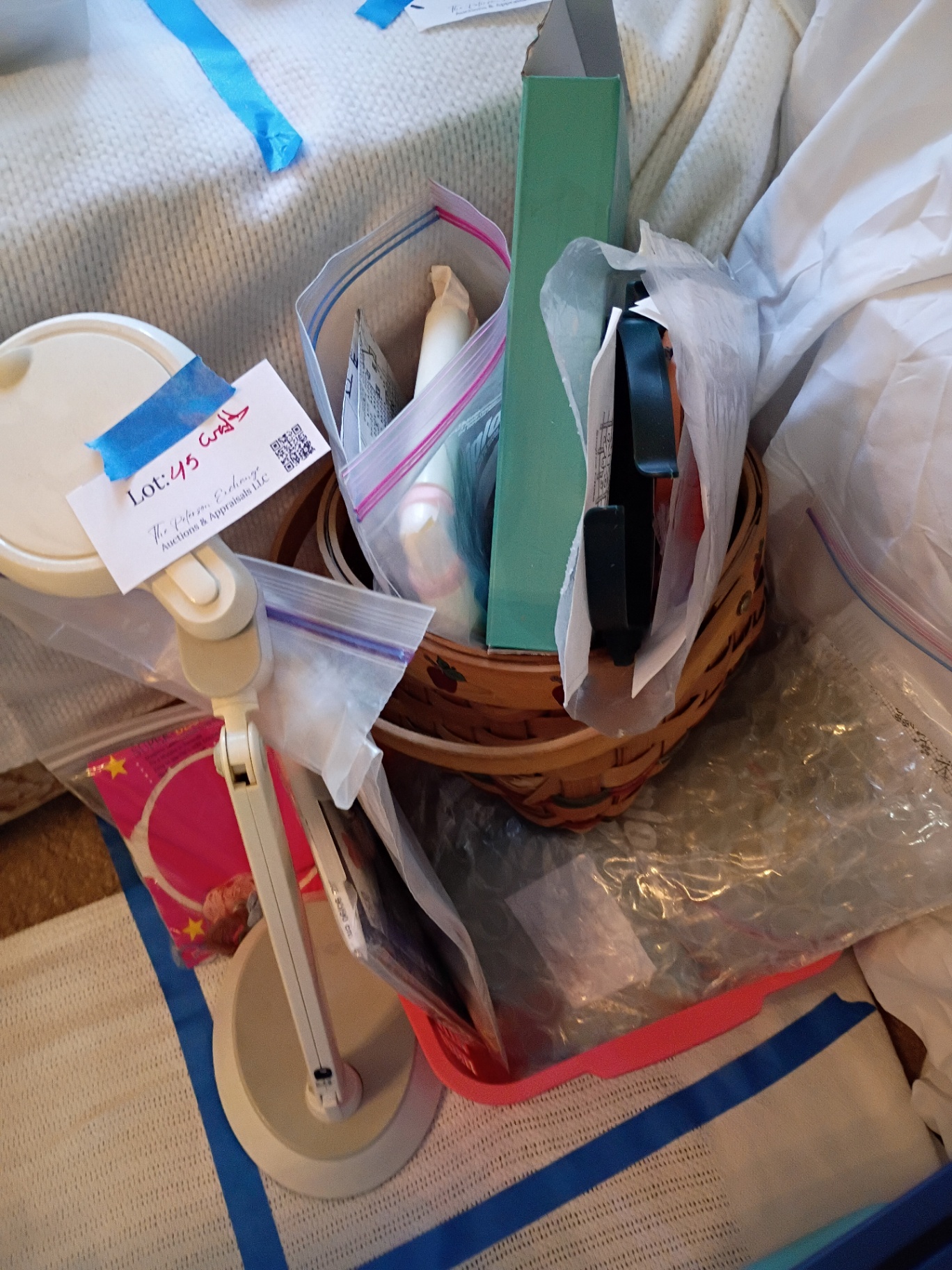 LED Magnifying Lamp and Assorted Craft Kits - image 2 of 6