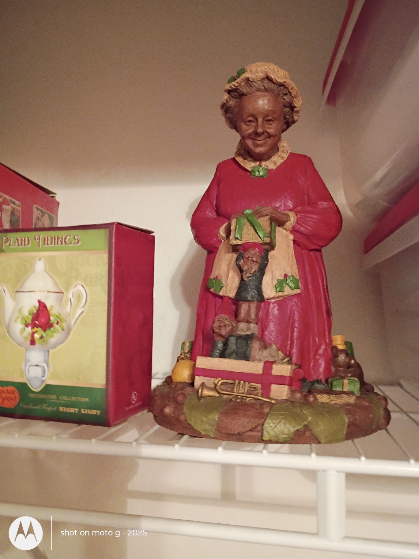 Christmas Decorations and Storage Bins - image 5 of 7