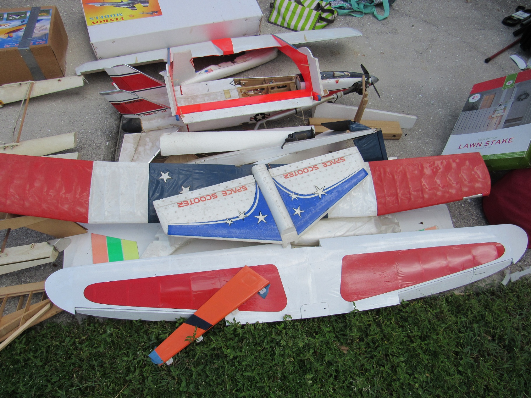 Remote Control Model Airplanes and Parts - image 9 of 11