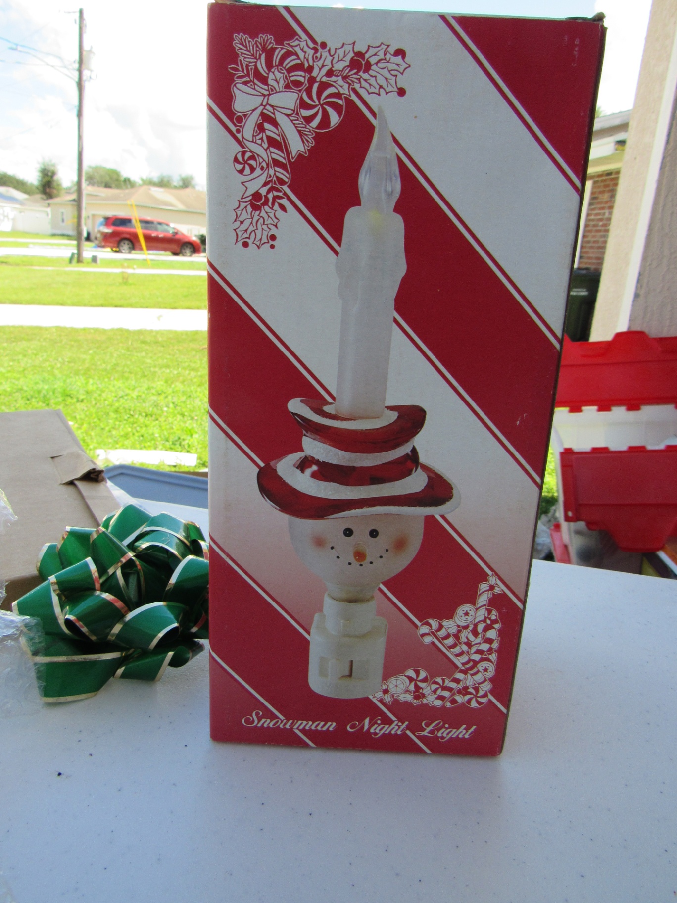 Assorted Holiday Ornaments and Decorative Figurines - image 10 of 19
