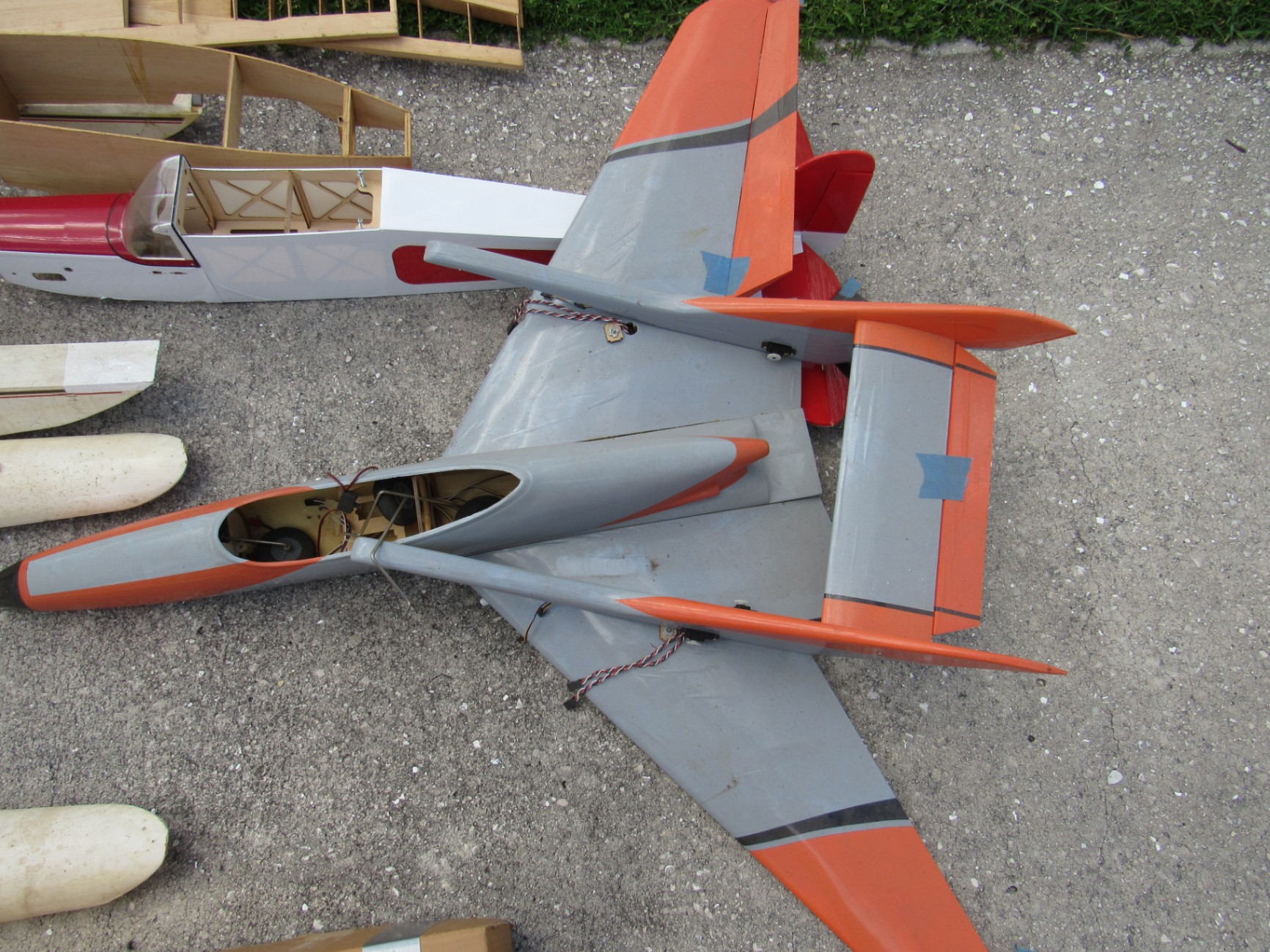 Remote Control Model Airplanes and Parts - image 6 of 11