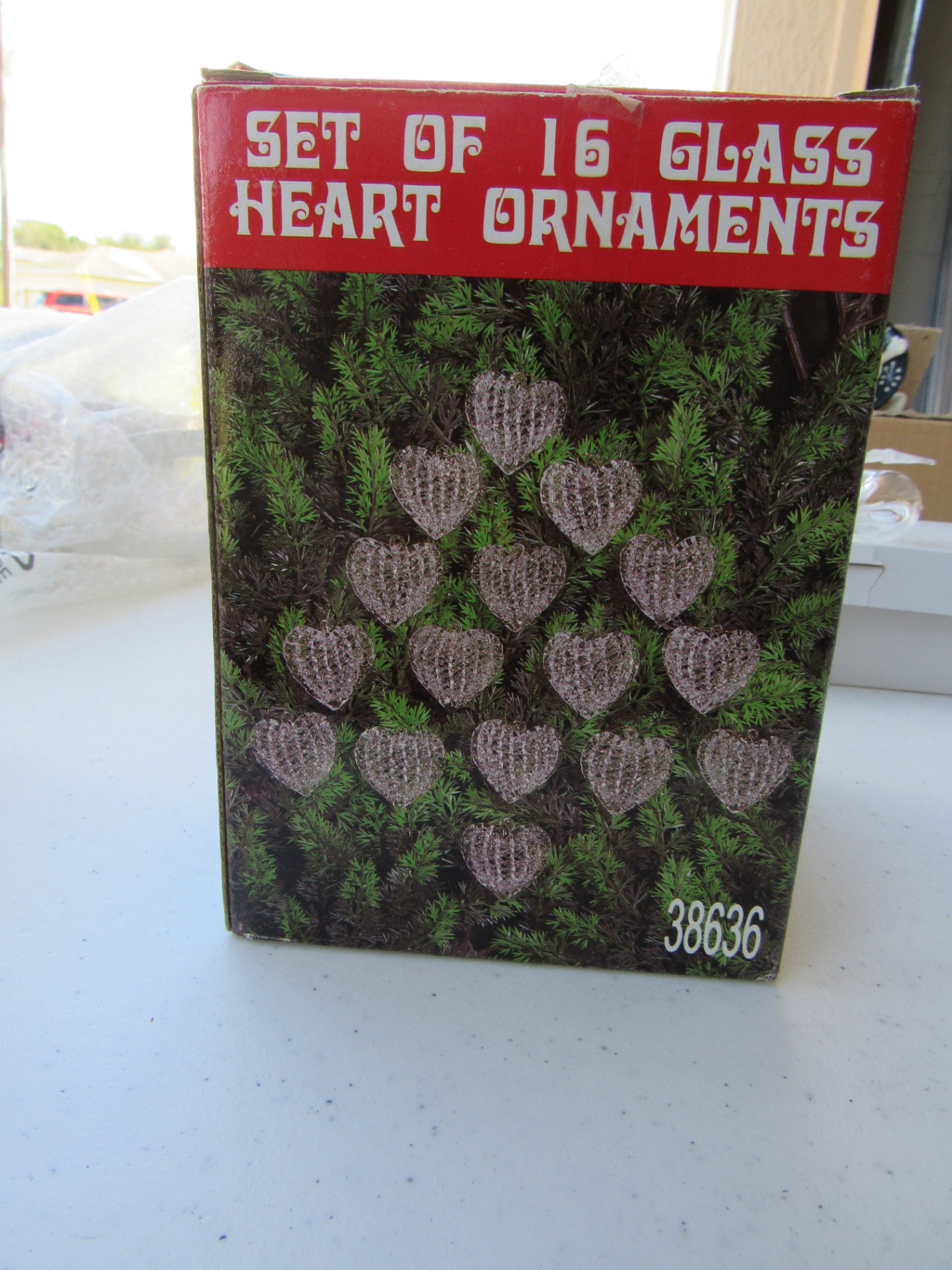 Assorted Holiday Ornaments and Decorative Figurines - image 6 of 19