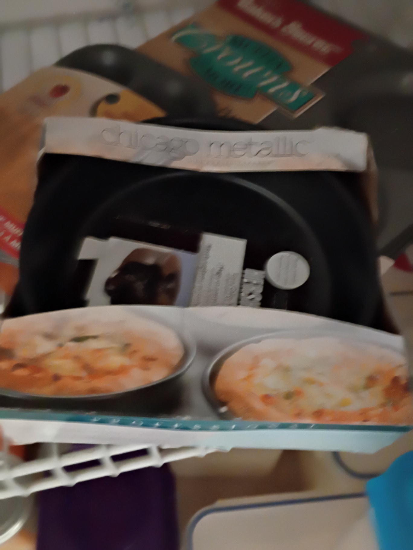 Kitchen Gadgets and Bakeware Assortment - image 5 of 7