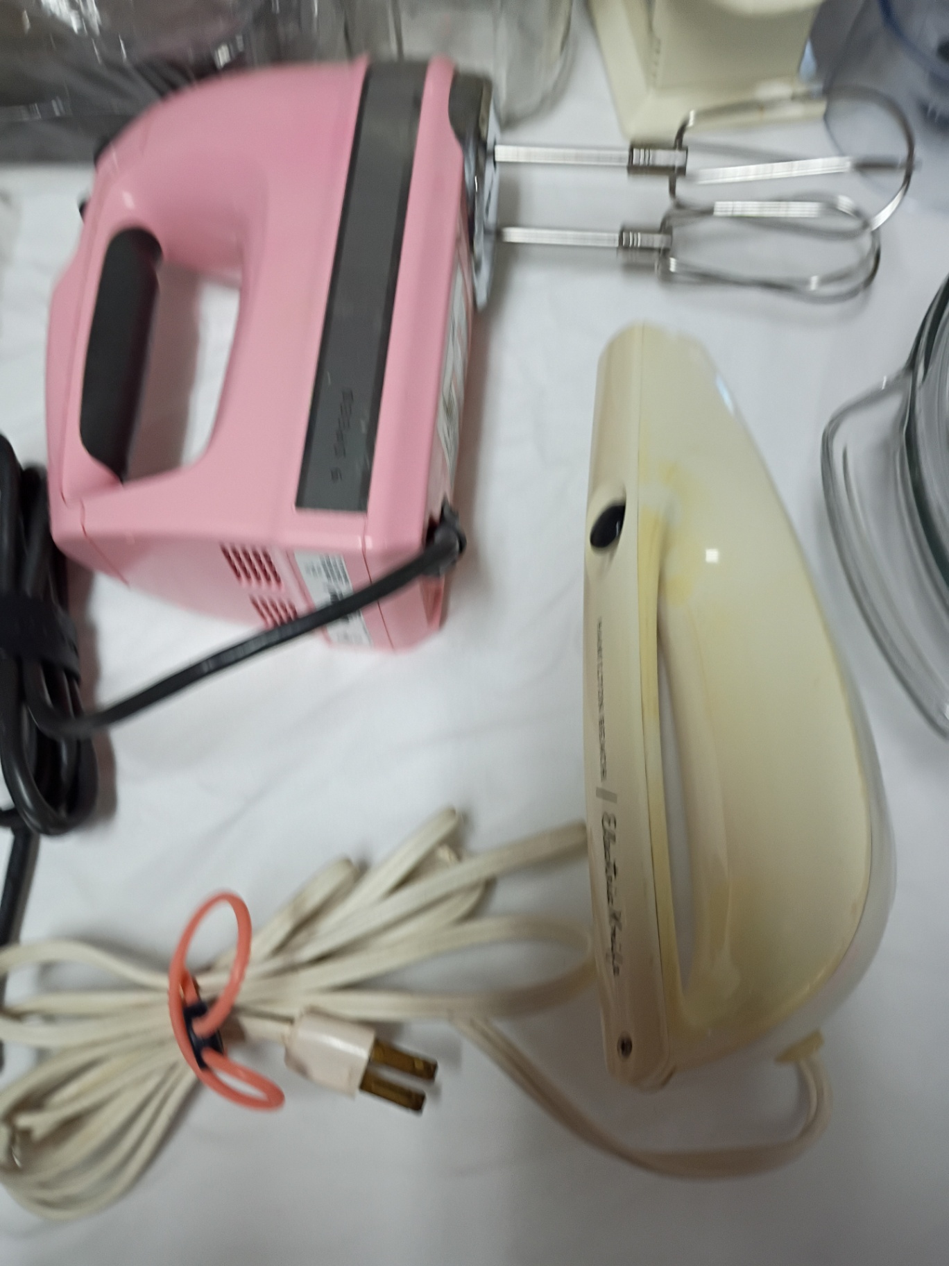 Mixed Kitchen Appliances and Glass Bakeware Set - image 7 of 9