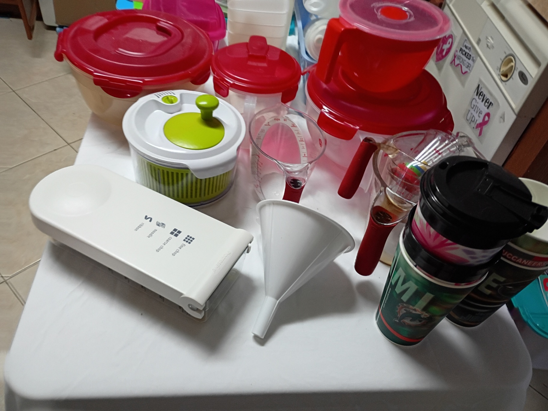 Assorted Plastic Kitchen Storage and Housewares - image 5 of 9