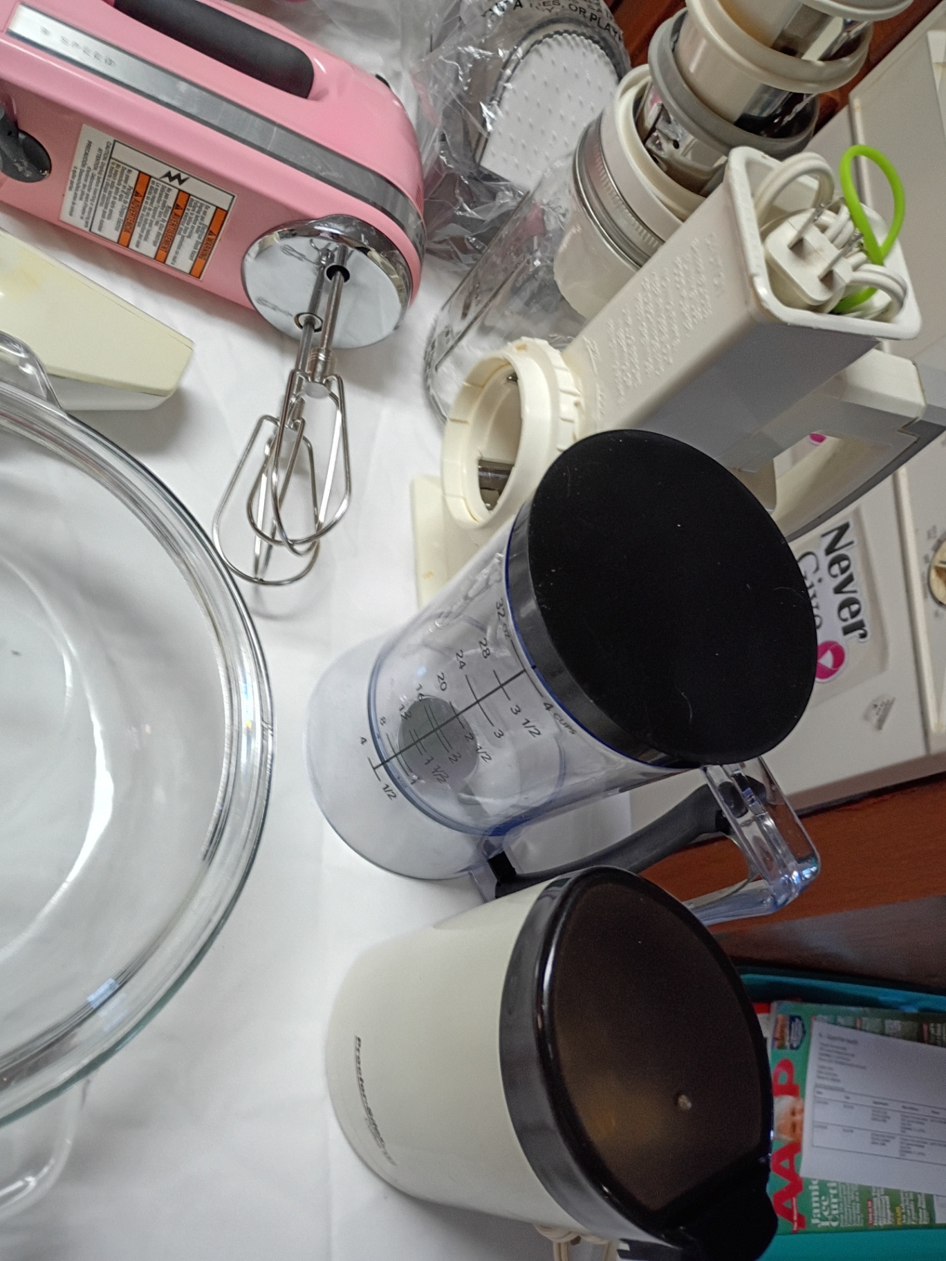 Mixed Kitchen Appliances and Glass Bakeware Set - image 6 of 9