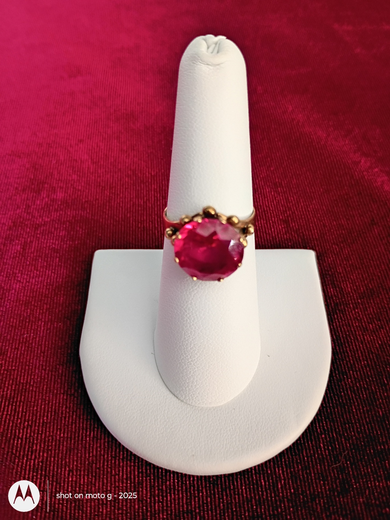 14K Gold Ring with Red Stone and Jewelry Box - image 1 of 8