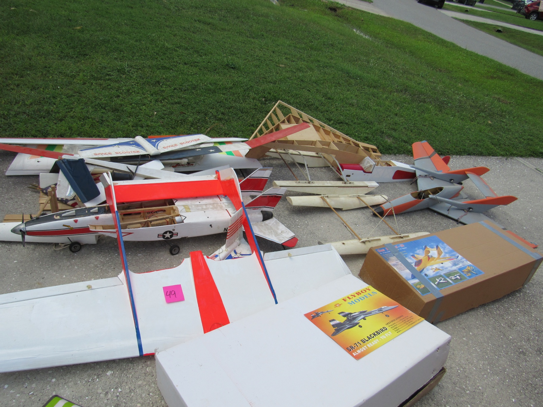 Remote Control Model Airplanes and Parts - image 11 of 11