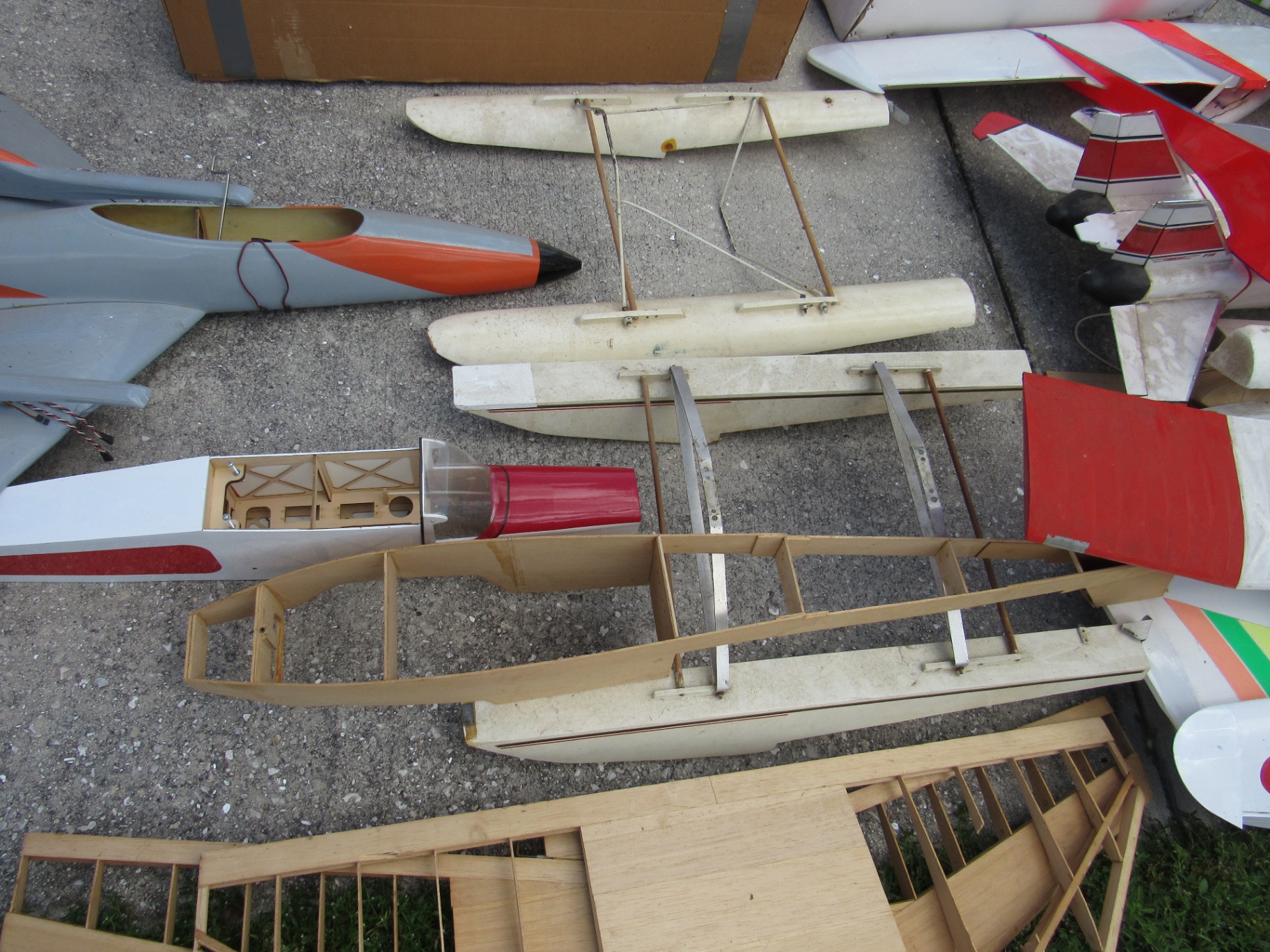 Remote Control Model Airplanes and Parts - image 1 of 11
