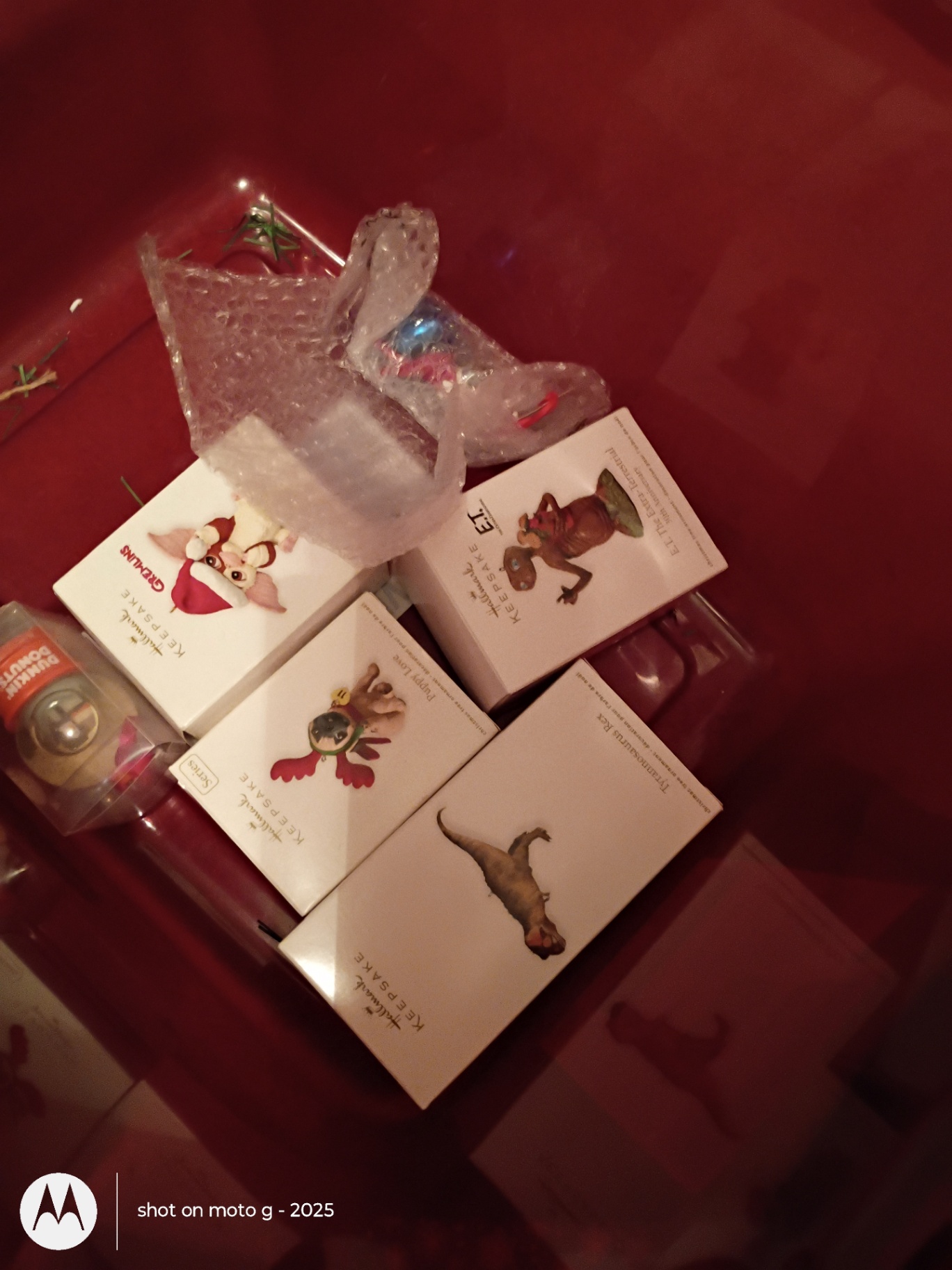 Assorted Christmas Decorations and Holiday Items - image 9 of 12