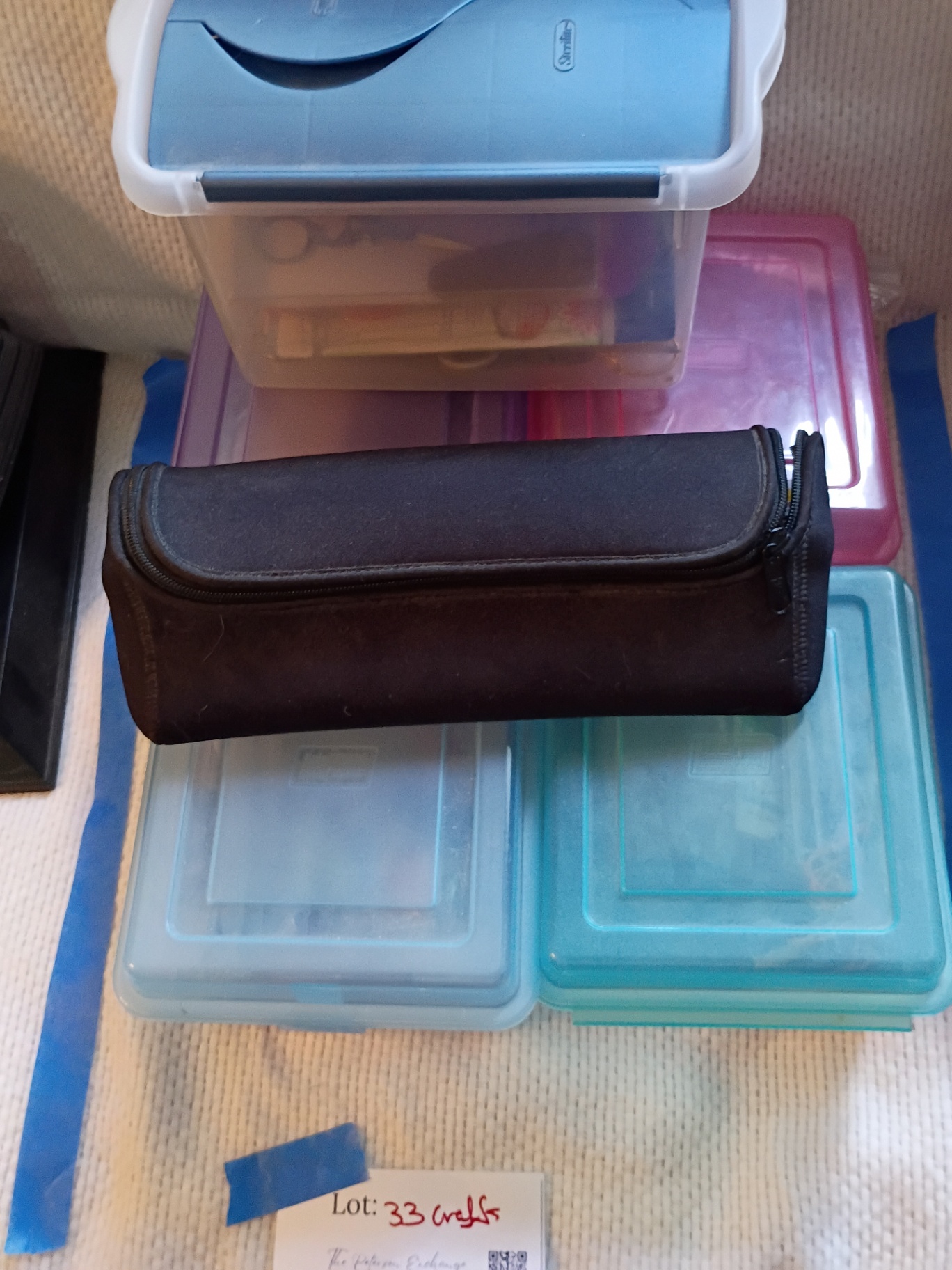 Embroidery and Cross Stitch Supplies with Scissors and Thread Storage - image 1 of 11