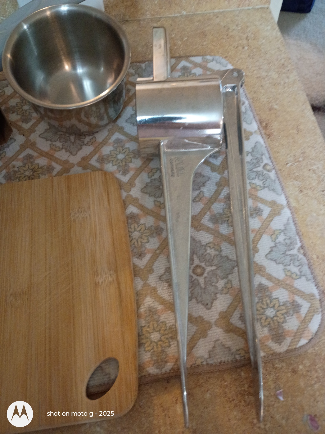 Assorted Kitchen Cookware and Cooking Accessories - image 1 of 7