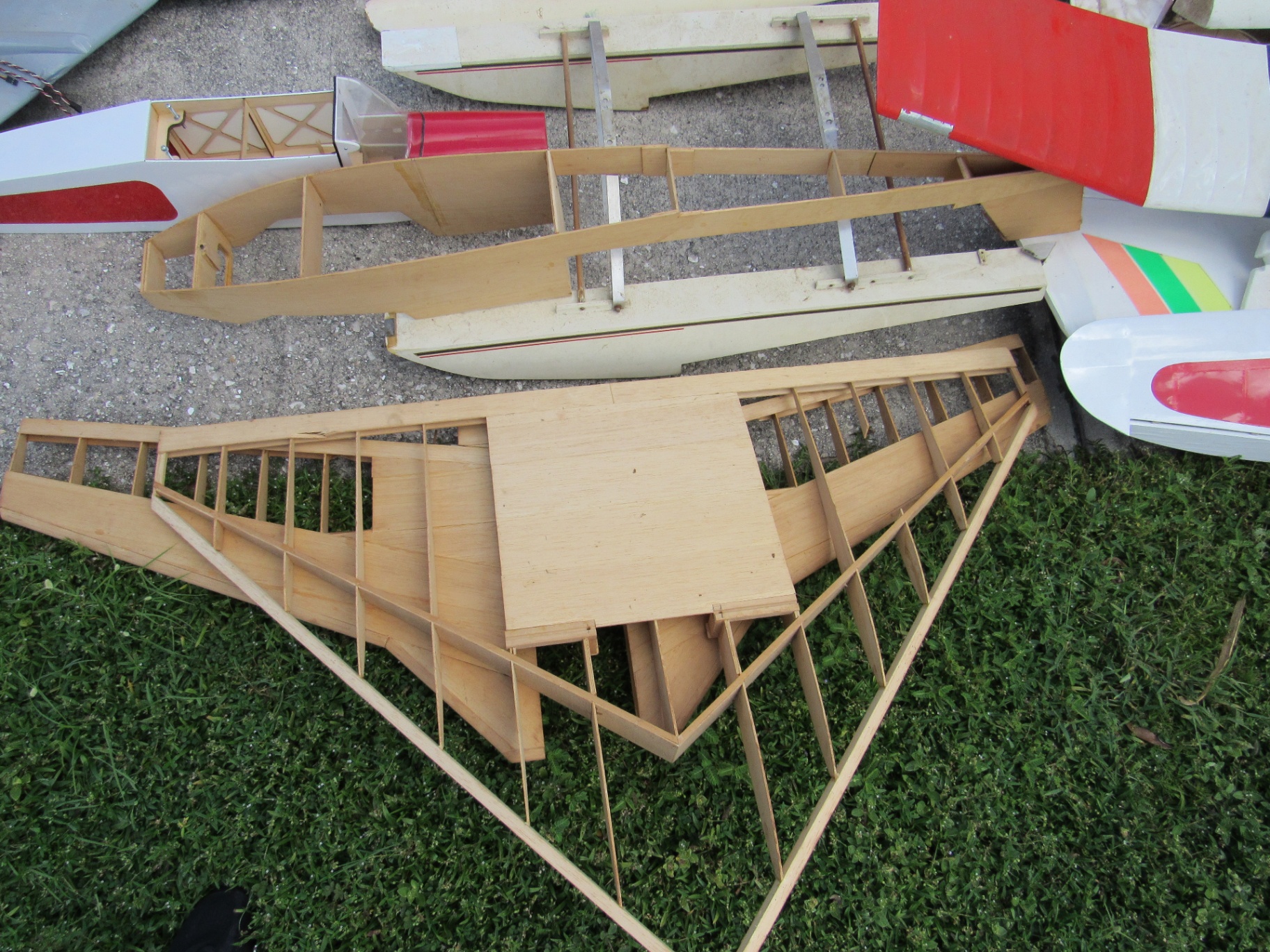 Remote Control Model Airplanes and Parts - image 7 of 11